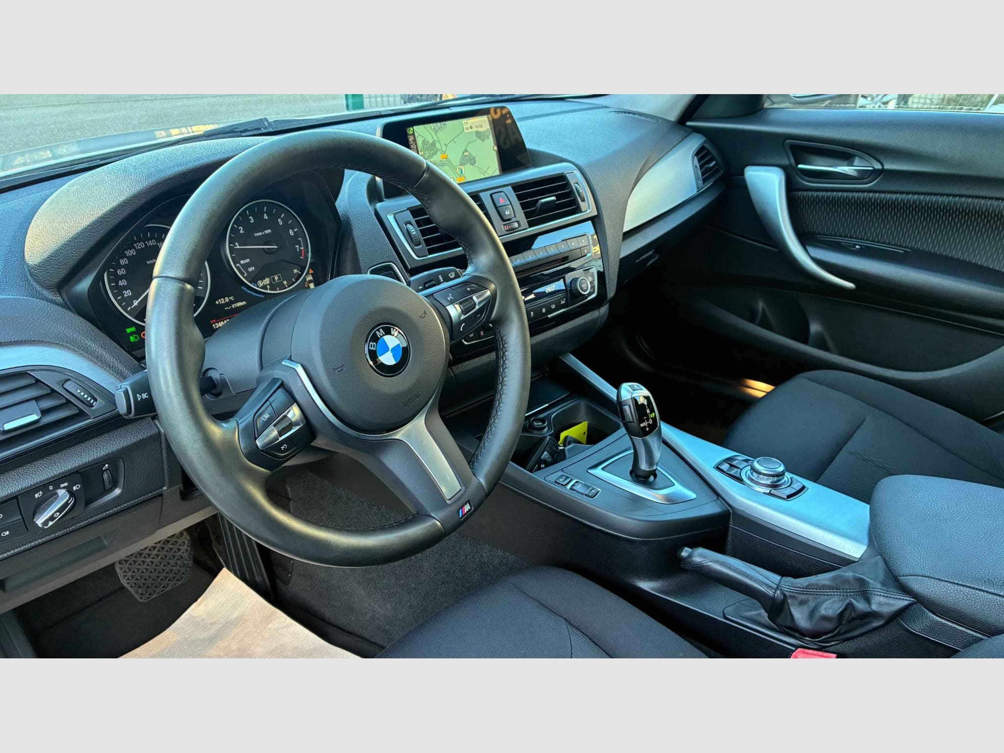 BMW 118 IA 136ch lounge (2017) - Photo 9