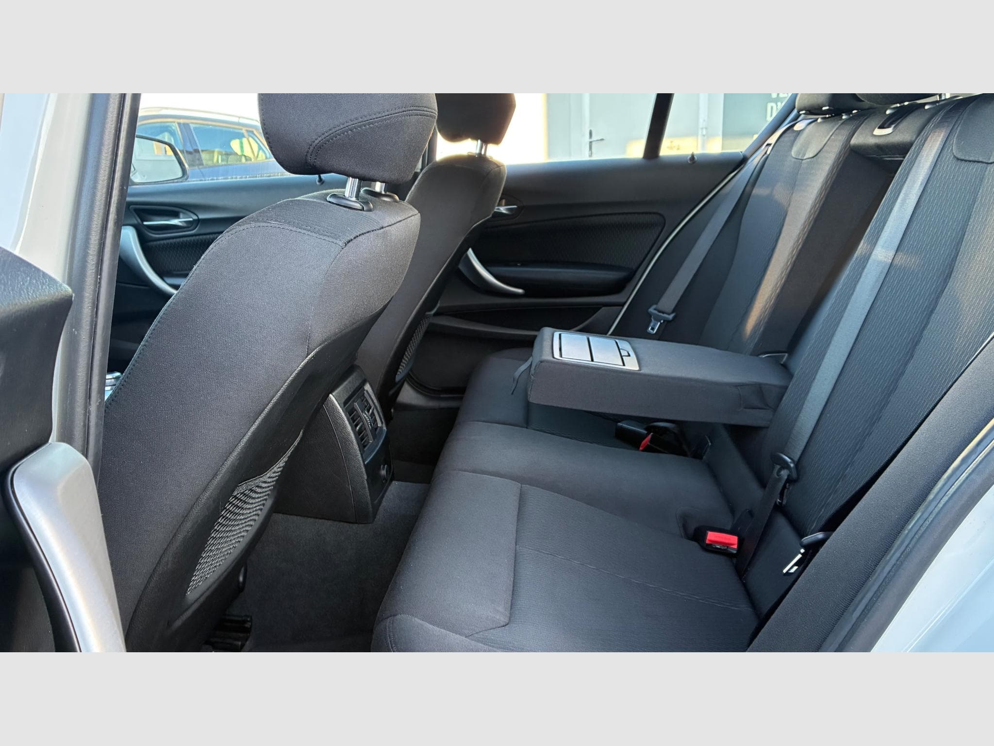BMW 118 IA 136ch lounge (2017) - Photo 11
