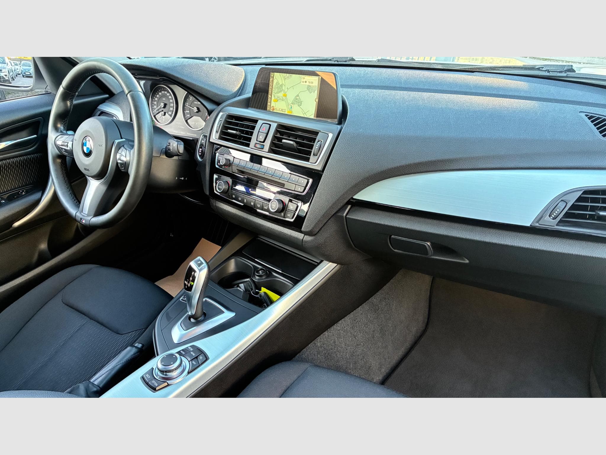 BMW 118 IA 136ch lounge (2017) - Photo 13