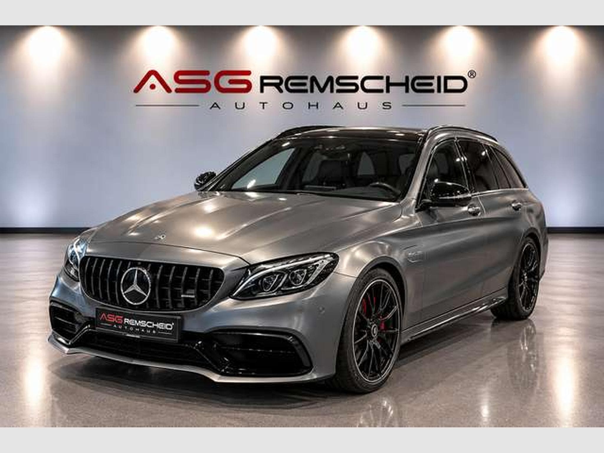 Mercedes C 63 AMG S T 2.H *19*Schale*Perf-AGA*Pano*Magno (2017) - Photo 1