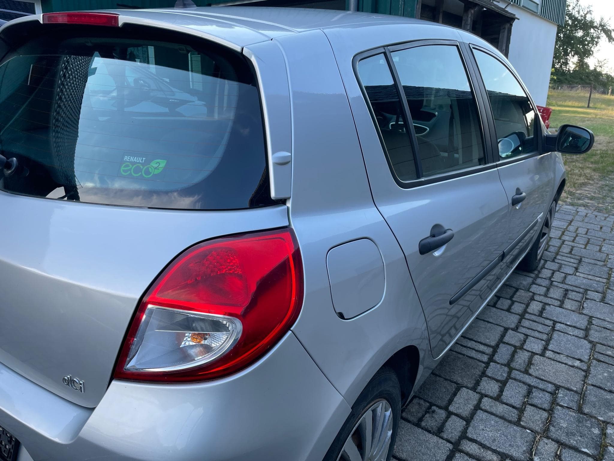 Renault Clio Clio 3 eco 2 dCi (2012) - Photo 3