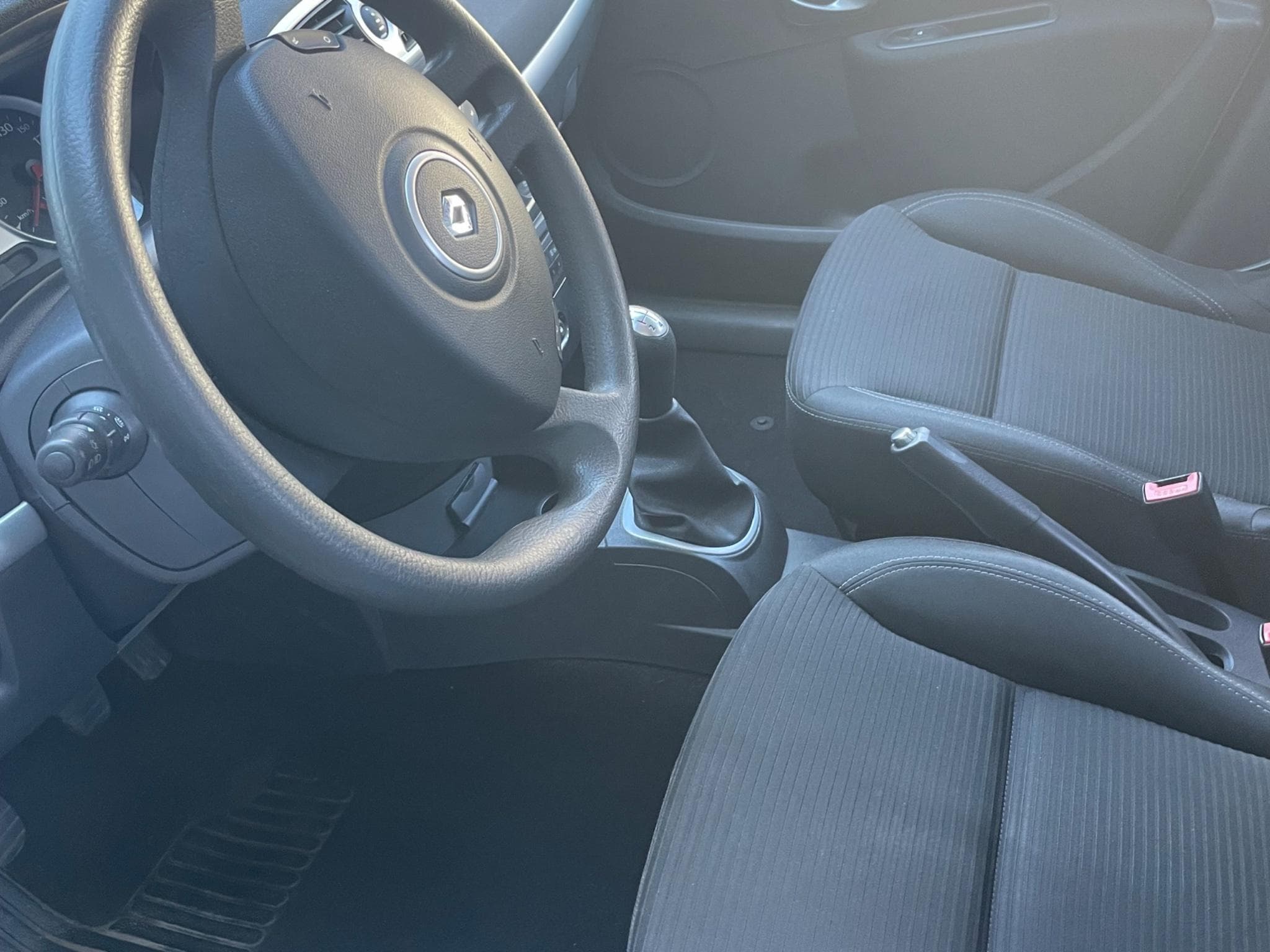 Renault Clio Clio 3 eco 2 dCi (2012) - Photo 5