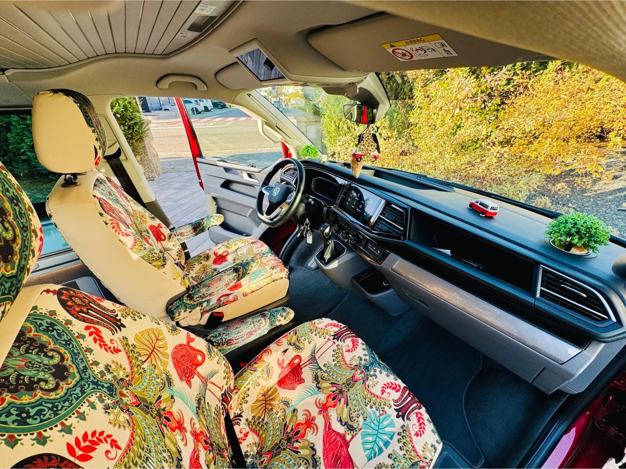 VW T6.1 California Ocean TDI DSG7 4 Motion (2023) - Photo 8