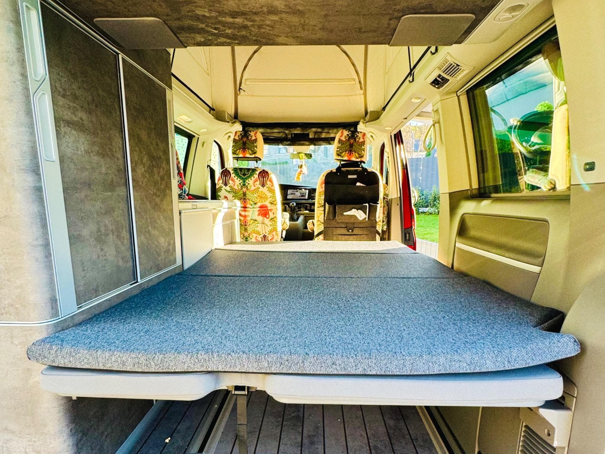 VW T6.1 California Ocean TDI DSG7 4 Motion (2023) - Photo 14
