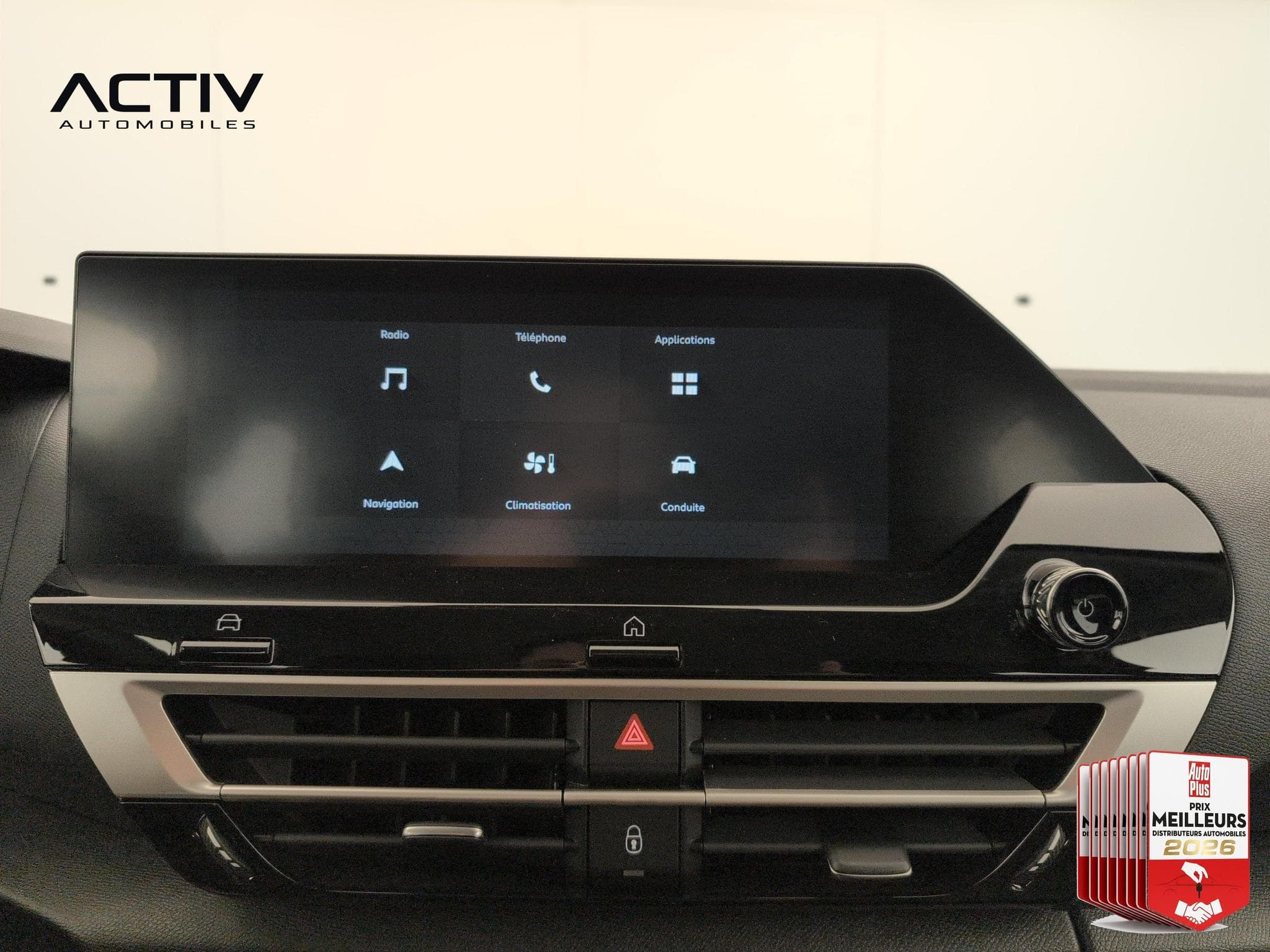 Citroën C4 Hybride 110 ch e-DCS6 You (2025) - Foto 23