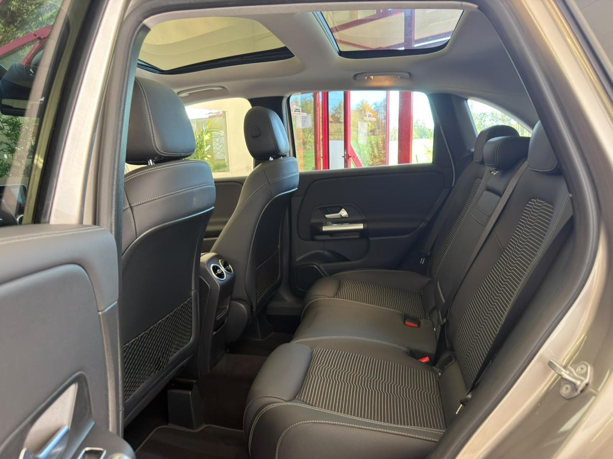 Mercedes B 220 (2019) - Foto 12