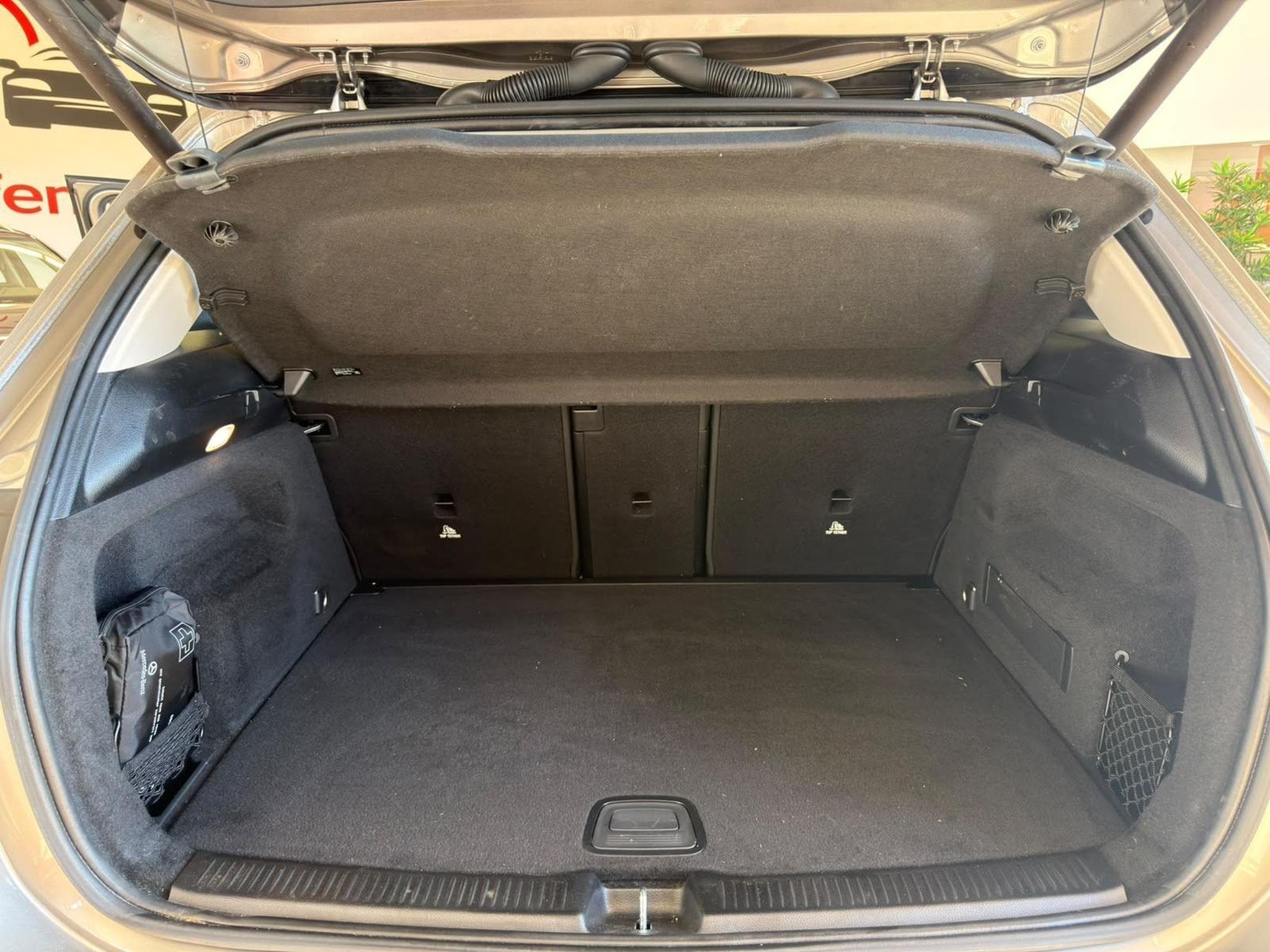 Mercedes B 220 (2019) - Foto 13