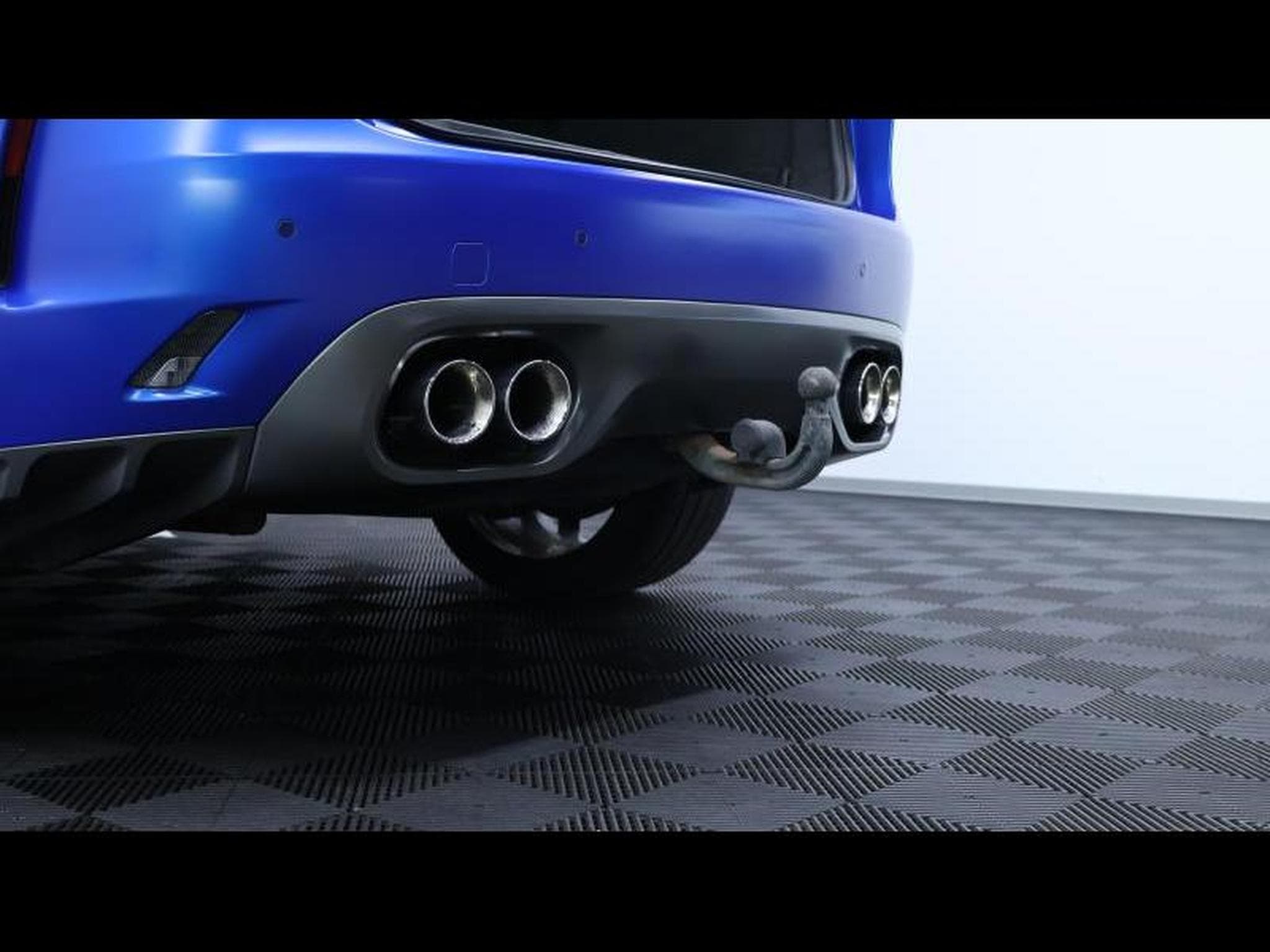 Jaguar F-Pace 5.0 V8 550ch SV paint (2020) - Photo 13