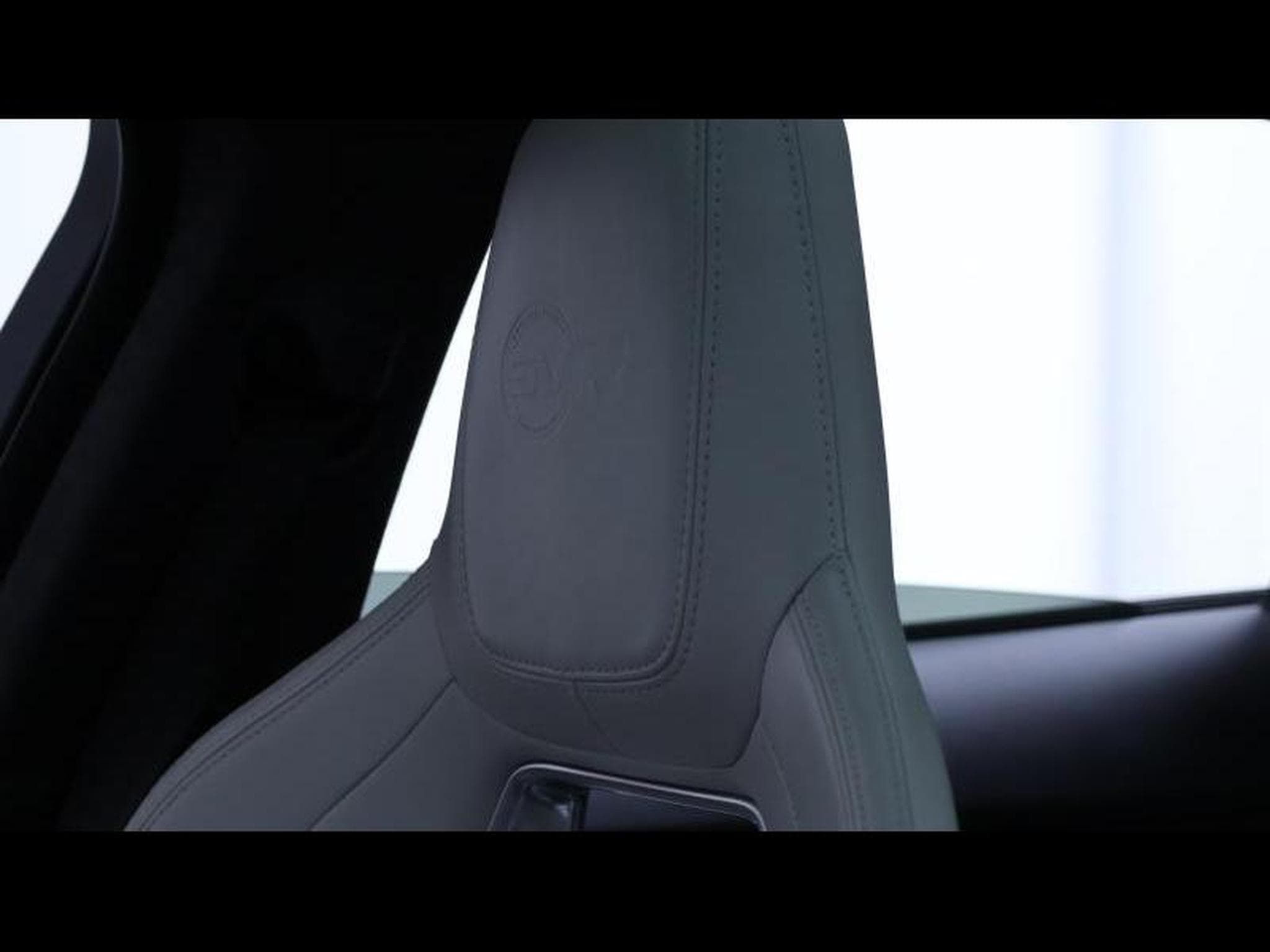 Jaguar F-Pace 5.0 V8 550ch SV paint (2020) - Photo 44