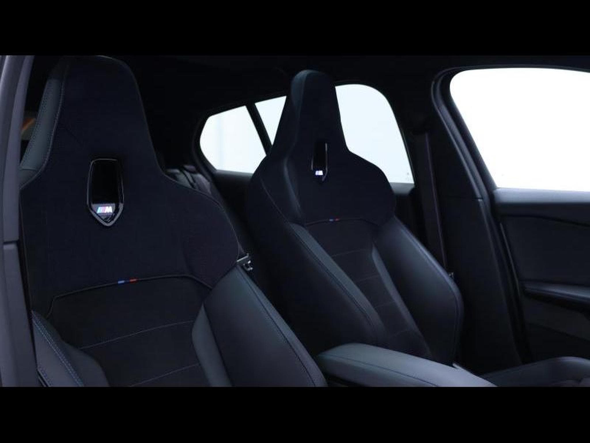 BMW 120 i hatch M SPORT PRO Steptronic (2024) - Photo 13