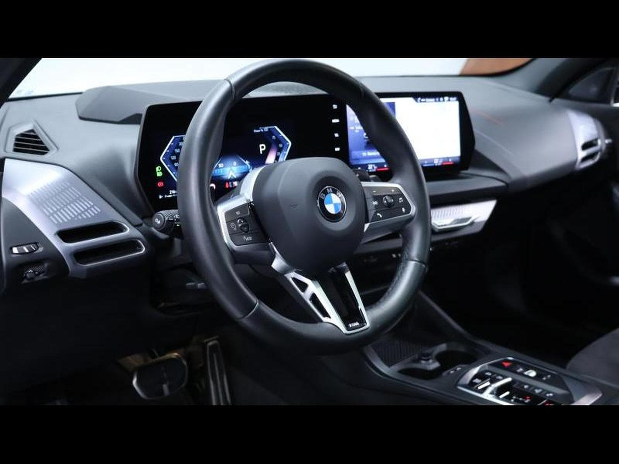 BMW 120 i hatch M SPORT PRO Steptronic (2024) - Photo 21