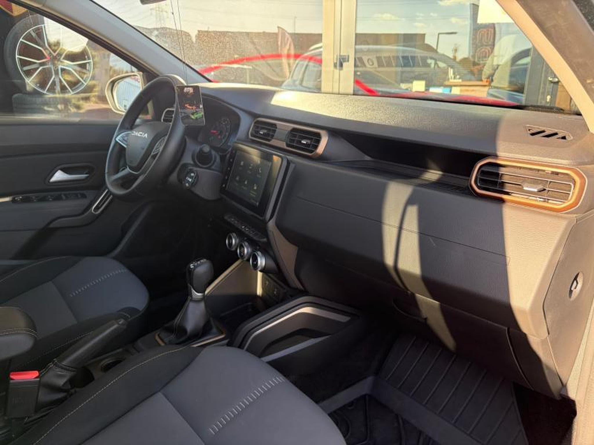 Dacia Duster II Extreme 1.3 130ch/Attelage/Camera (2023) - Photo 14