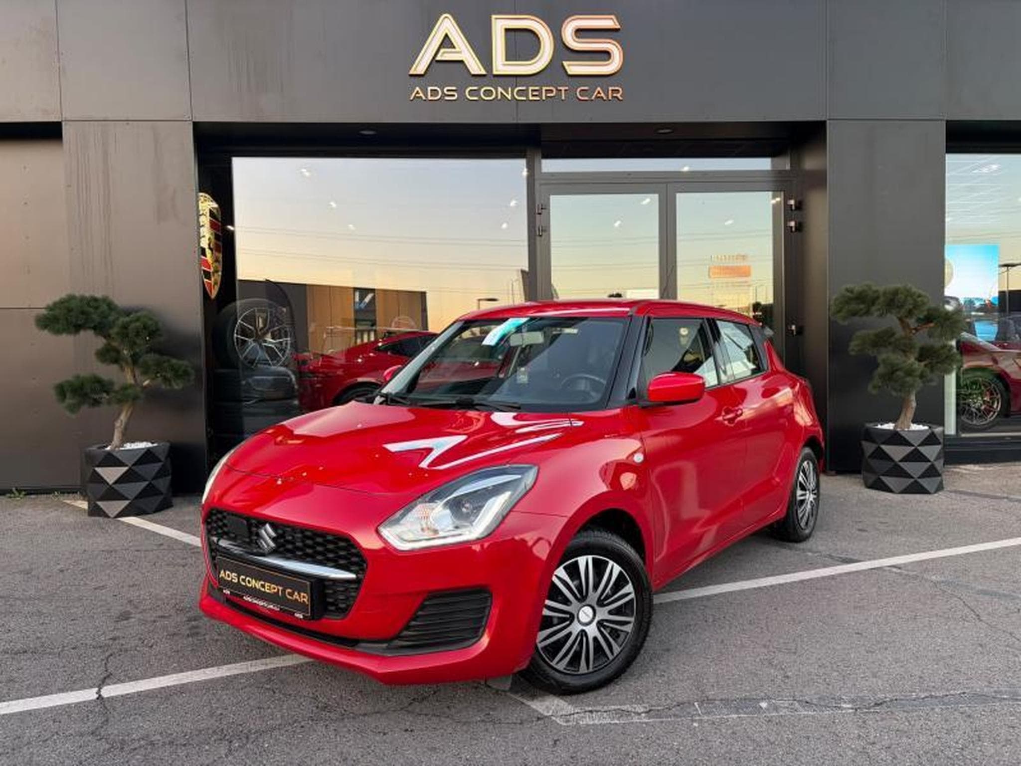 Suzuki Swift 5D 1.2 83ch Grand Luxe (2021) - Photo 2