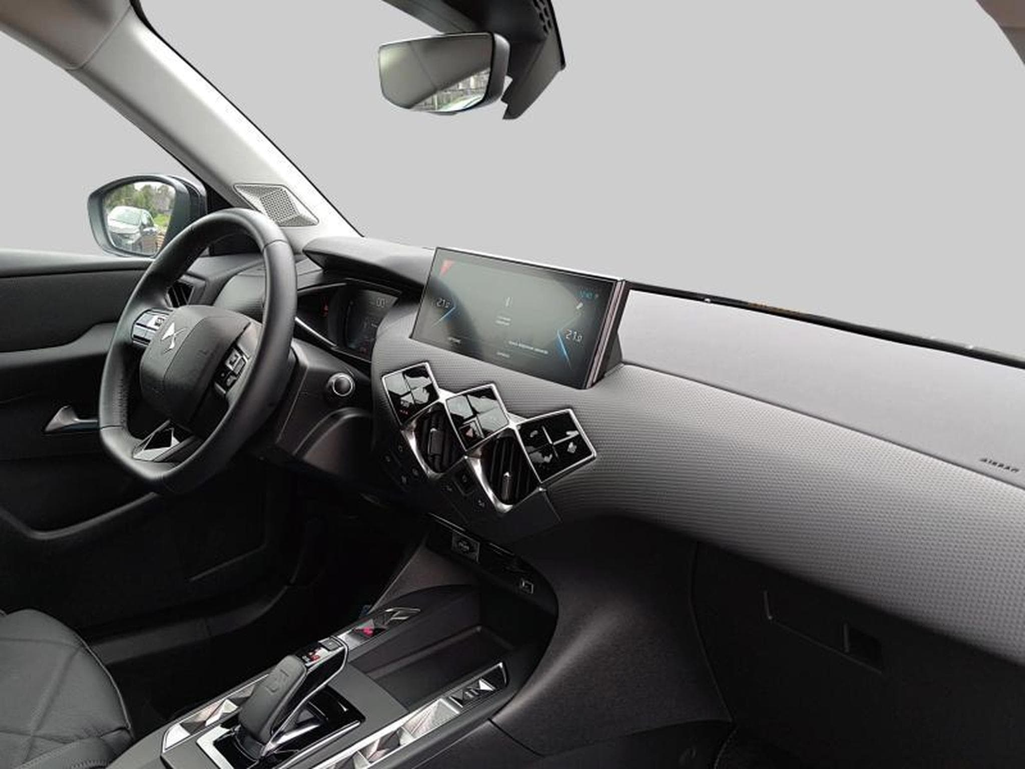 DS Automobiles DS3 Toits de Paris E-Tense (2023) - Photo 9