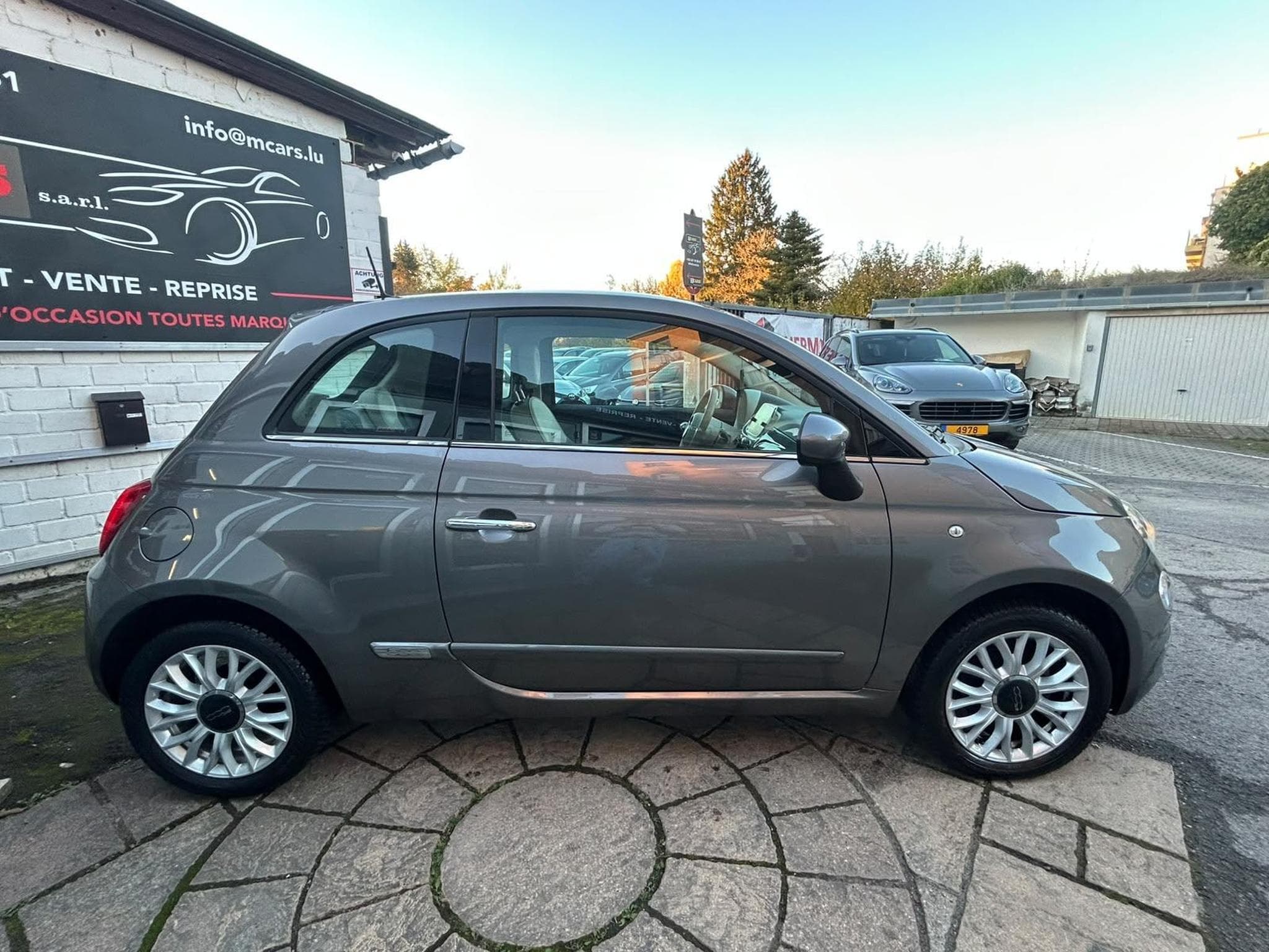 Fiat 500 1.2 AUTOMATIQUE PANORAMA NAVIGATION (2018) - Photo 8