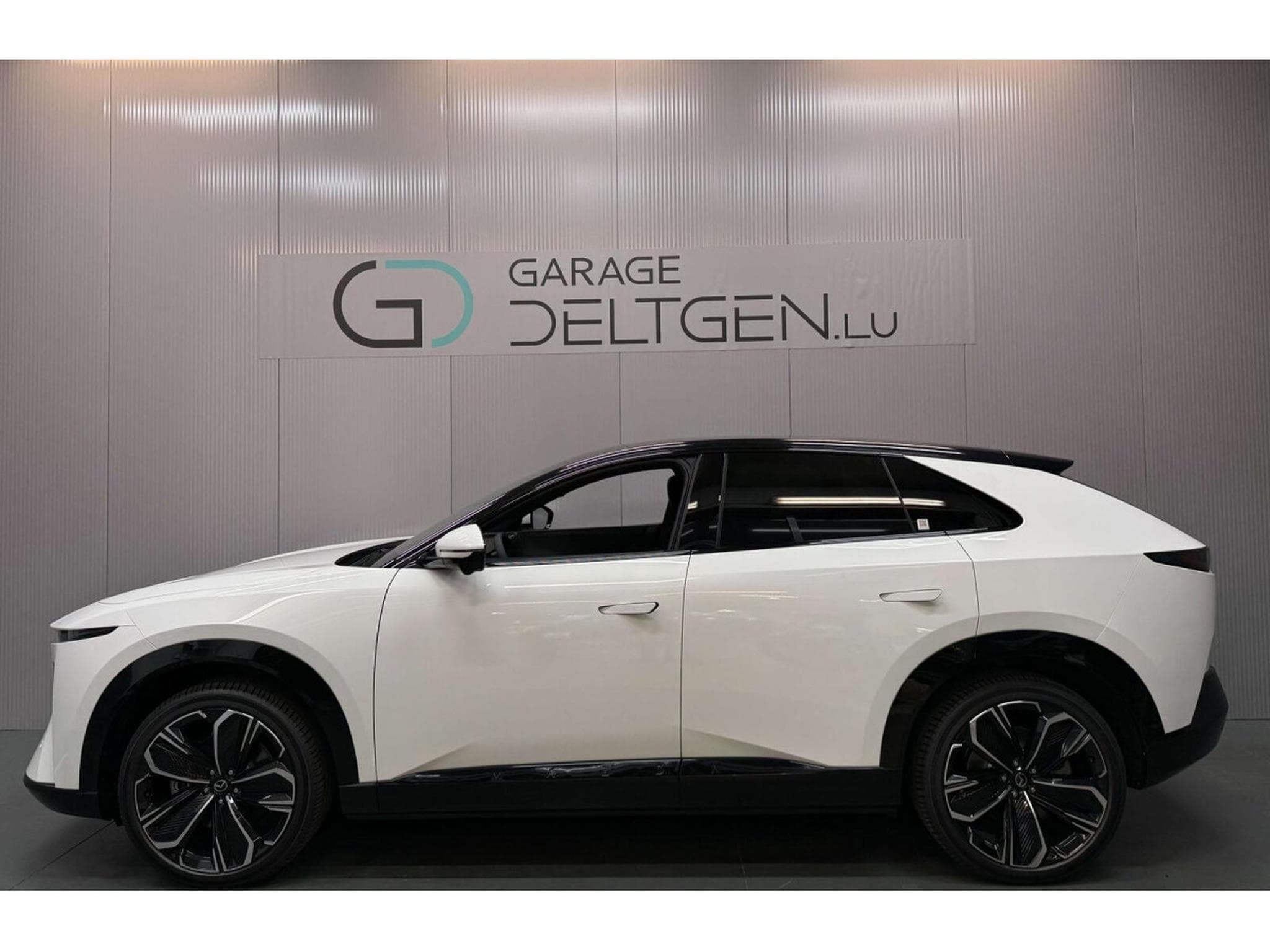 Mazda CX-60 EV 78 kWh 258ch Takumi (2026) - Photo 1