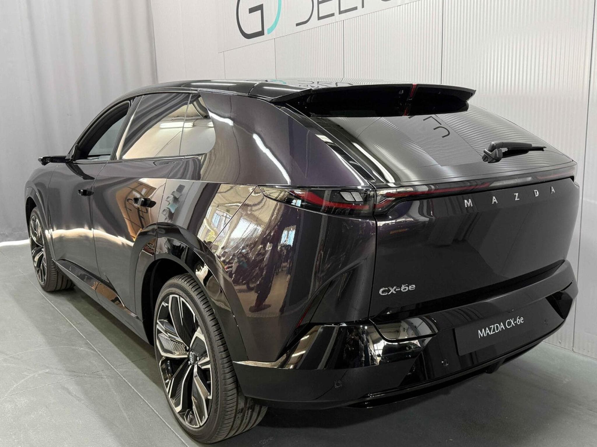 Mazda CX-60 EV 78 kWh 258ch Takumi Plus (2026) - Photo 3