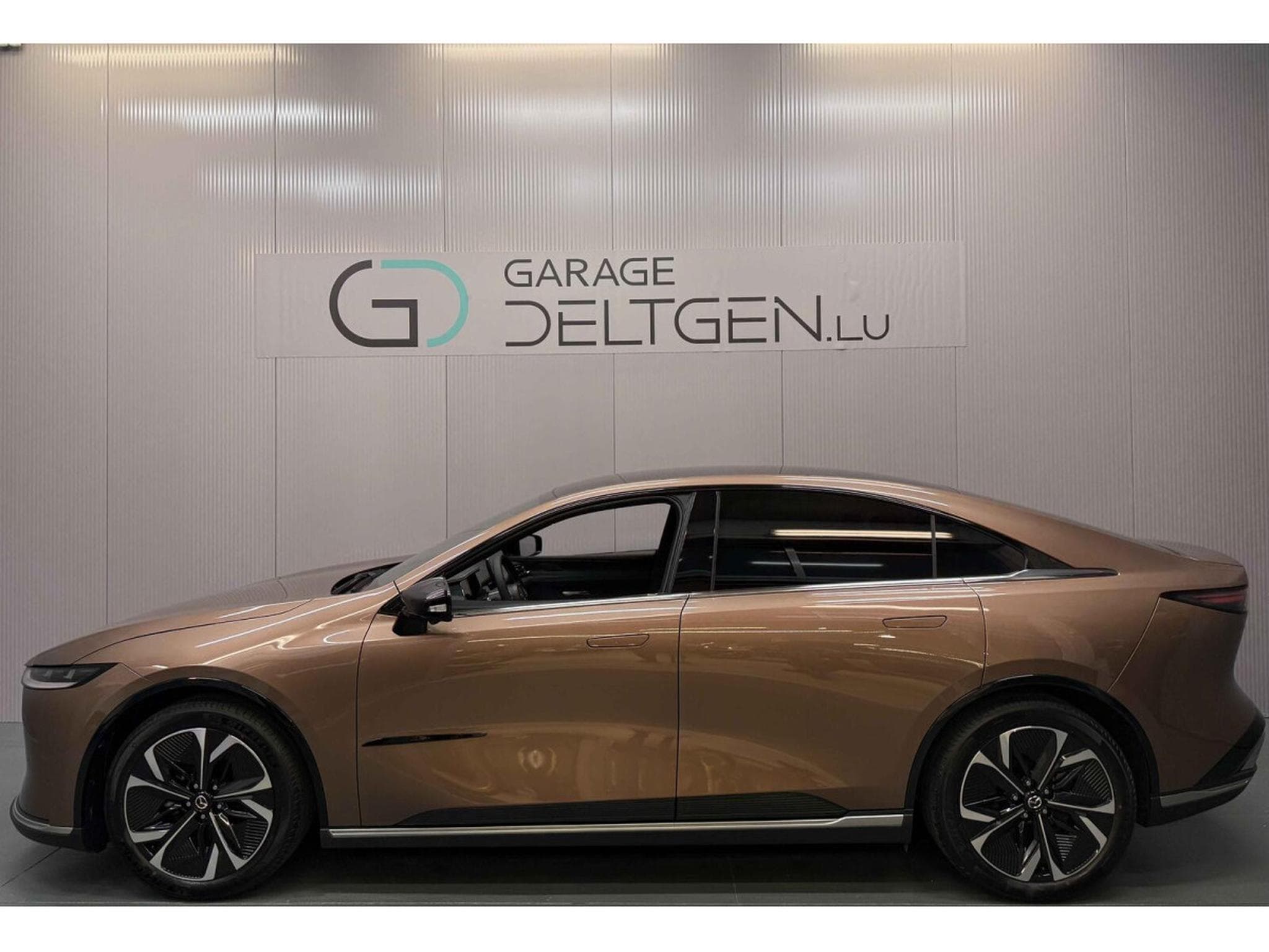 Mazda 6e EV 68,8 kWh 258ch Takumi (2026) - Photo 1