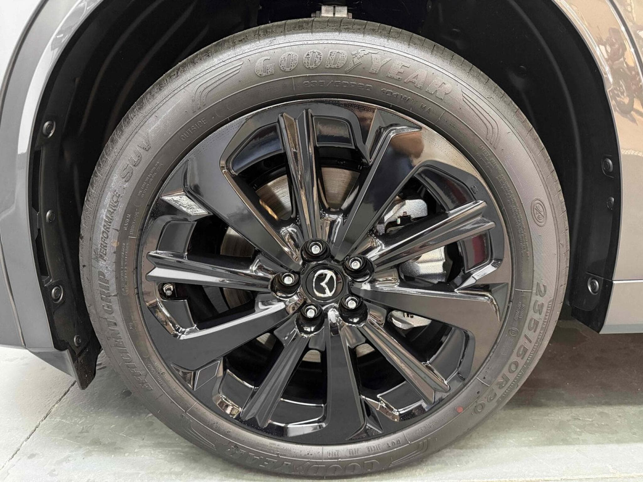 Mazda CX-80 2.5 Plug-In Hybrid 327 Homura Plus Auto AWD 7places (2026) - Photo 4