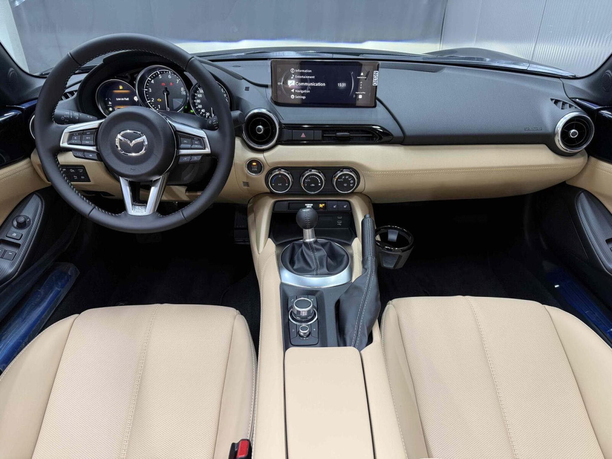Mazda MX-5 1.5 Skyactiv-G 136 Kazari (2026) - Photo 5
