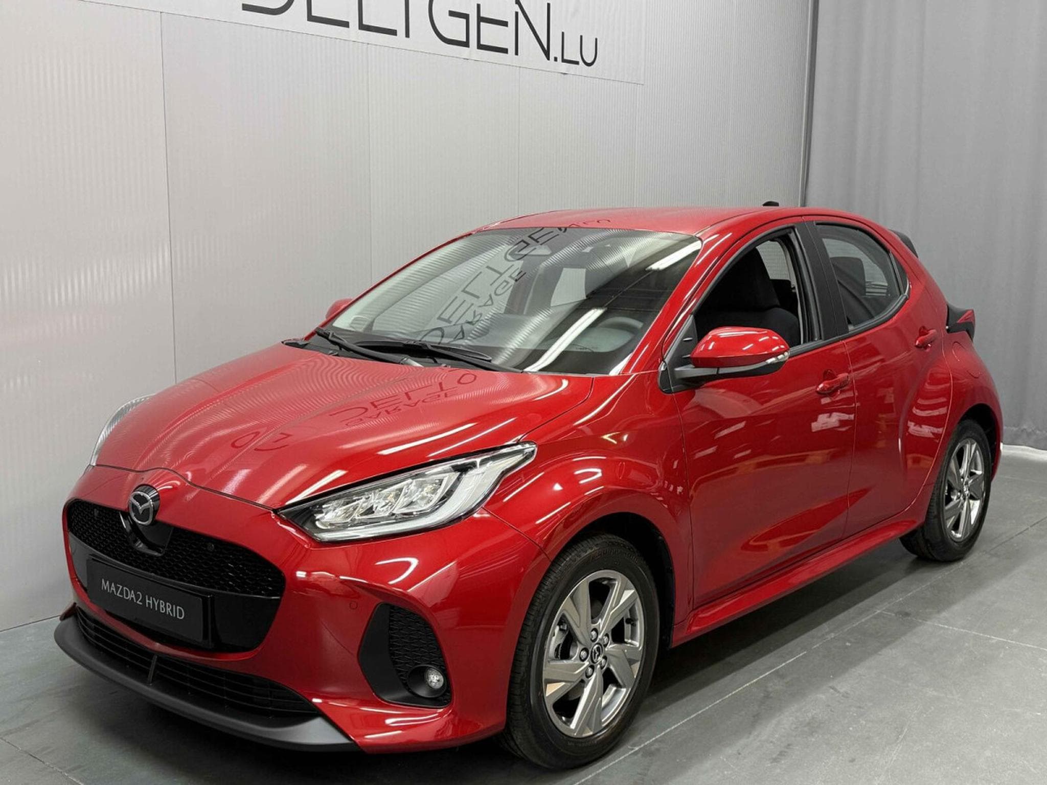 Mazda 2 1.5 Hybrid 116 Exclusive-Line Auto (2026) - Foto 2