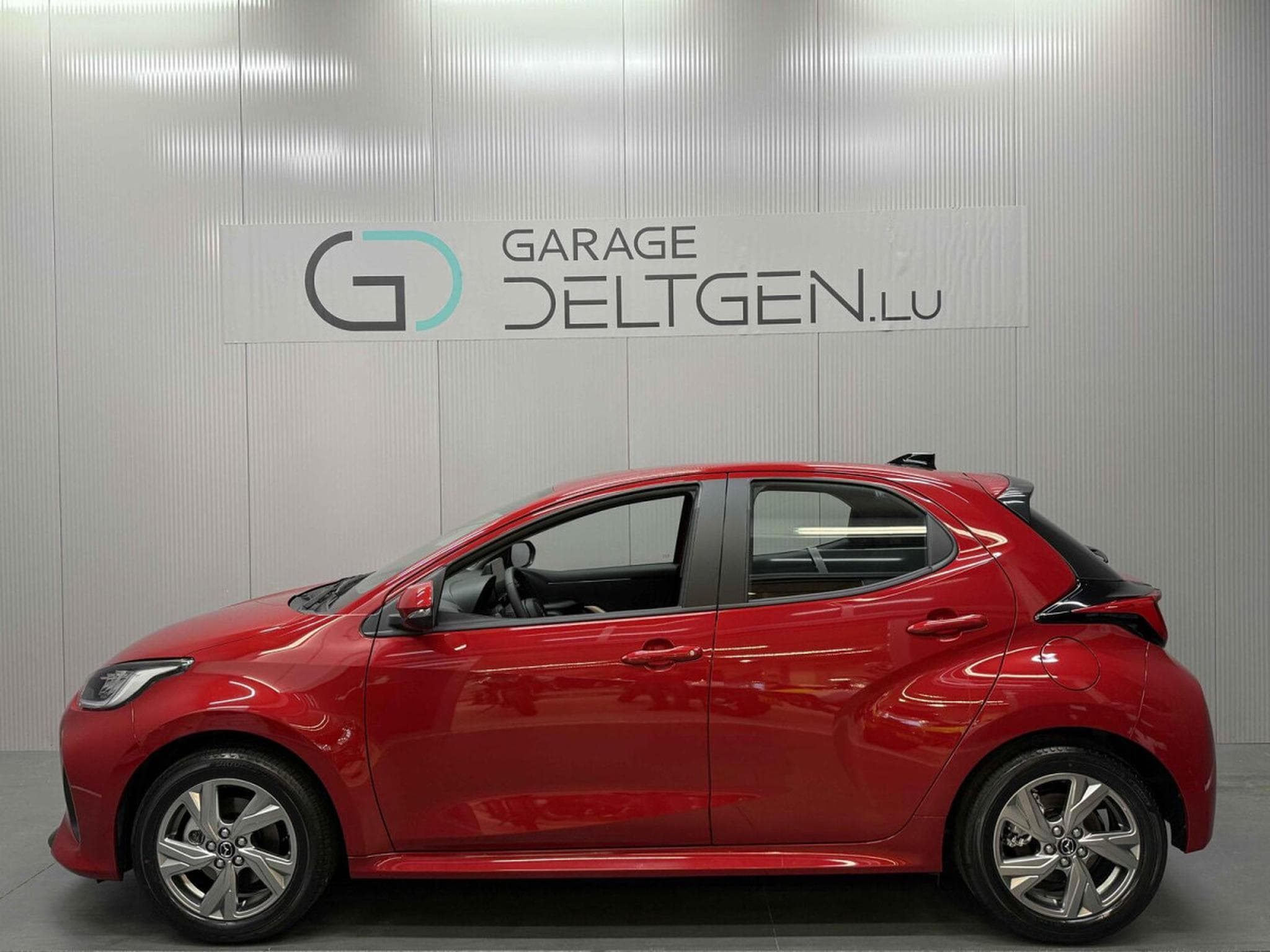 Mazda 2 1.5 Hybrid 116 Exclusive-Line Auto (2026) - Foto 1