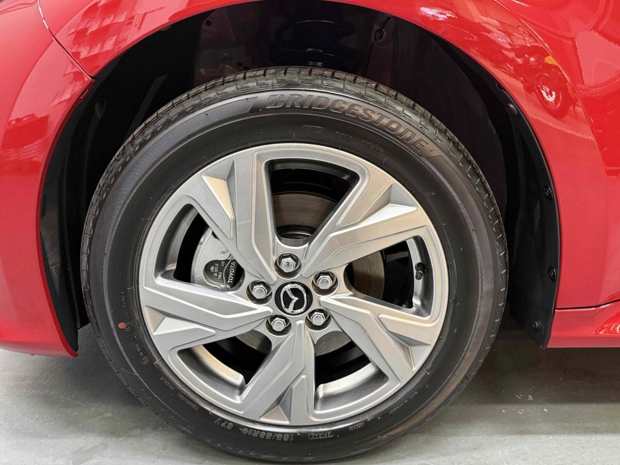 Mazda 2 1.5 Hybrid 116 Exclusive-Line Auto (2026) - Foto 4