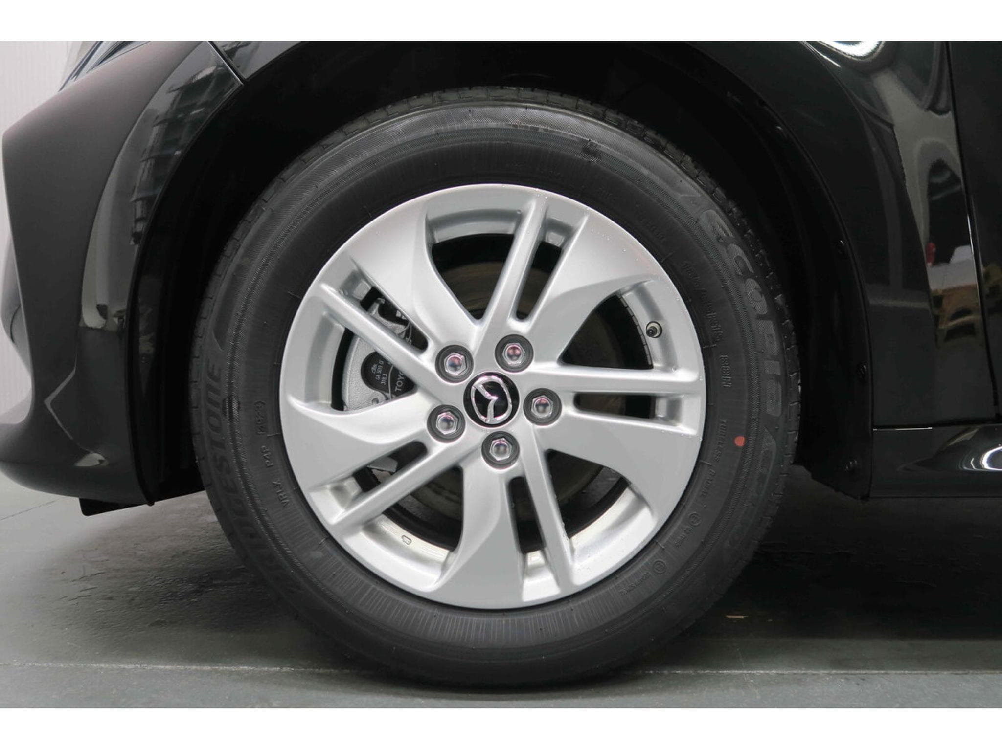 Mazda 2 1.5 Hybrid 116 Prime-Line Auto (2026) - Foto 4