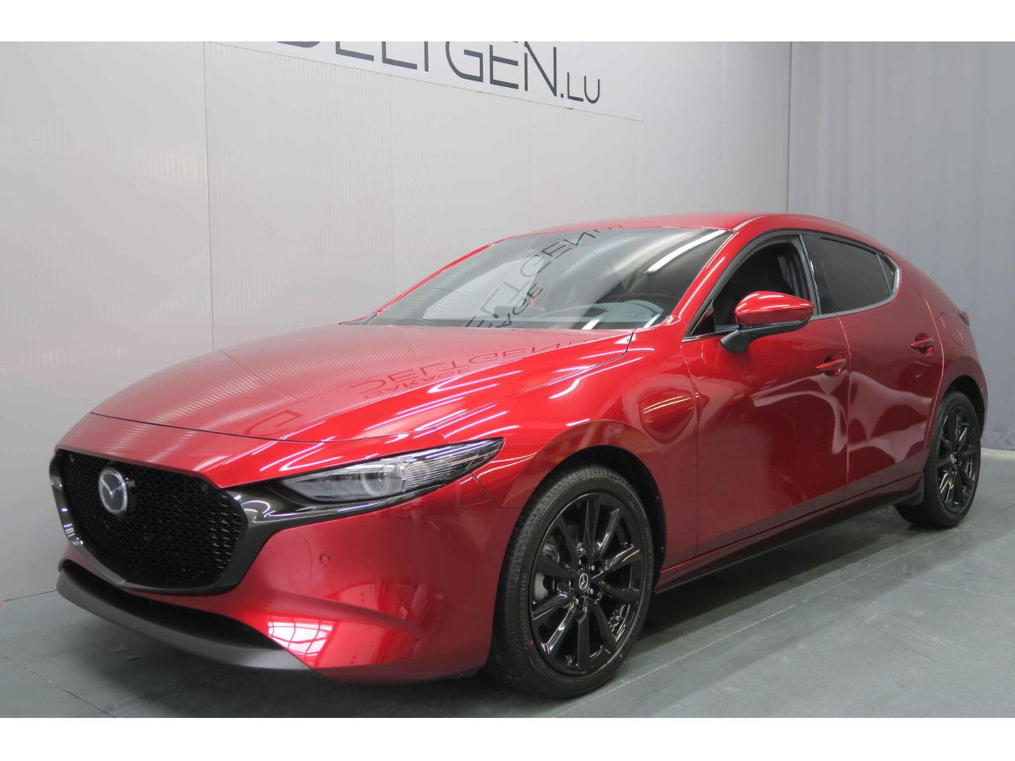Mazda 3 2.5 e-Skyactiv G 140 Homura Auto (2026) - Foto 2