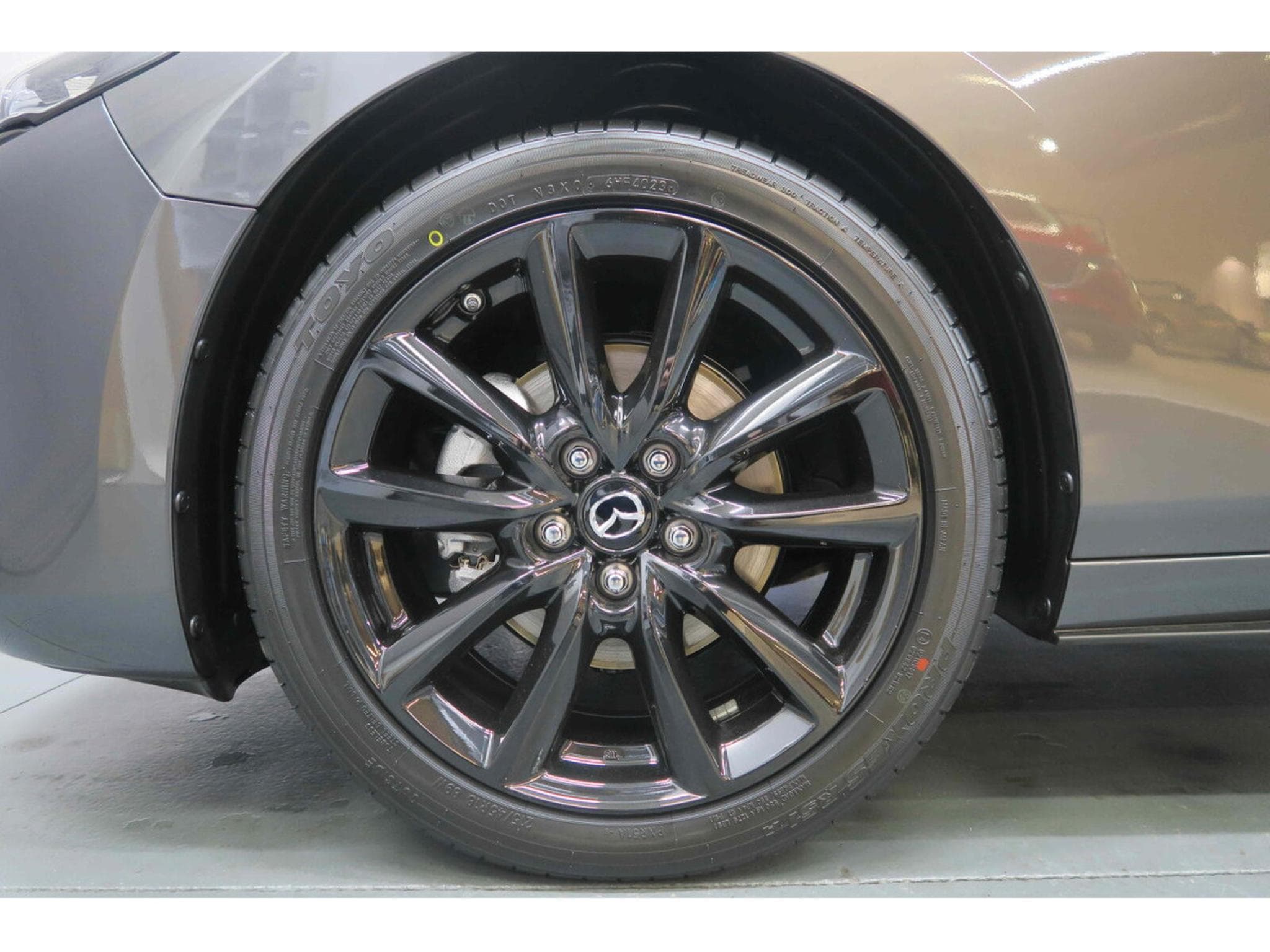 Mazda 3 2.0 e-Skyactiv X 186 Homura Auto (2026) - Foto 4