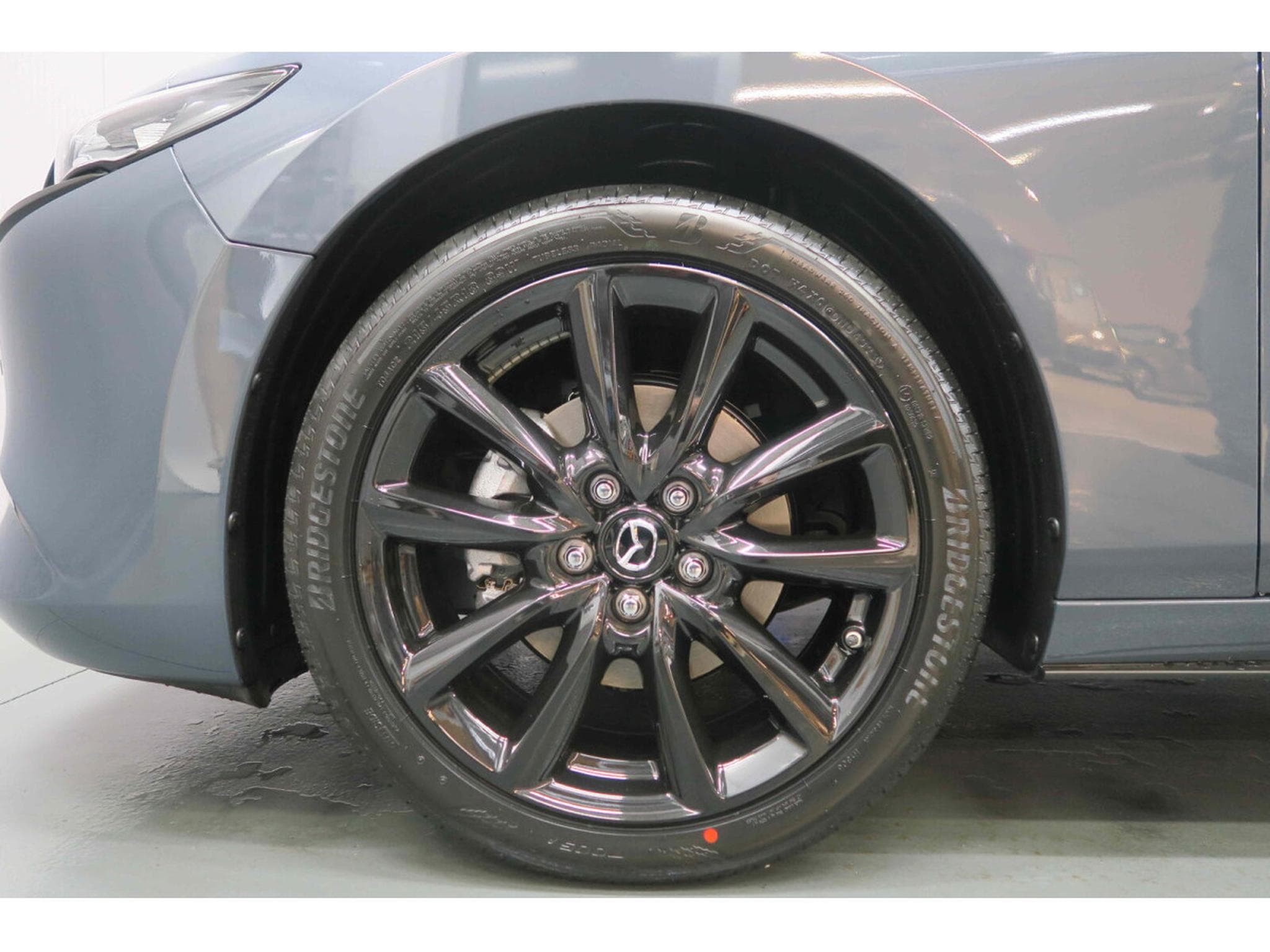 Mazda 3 2.0 e-Skyactiv X 186 Takumi Auto (2026) - Foto 4