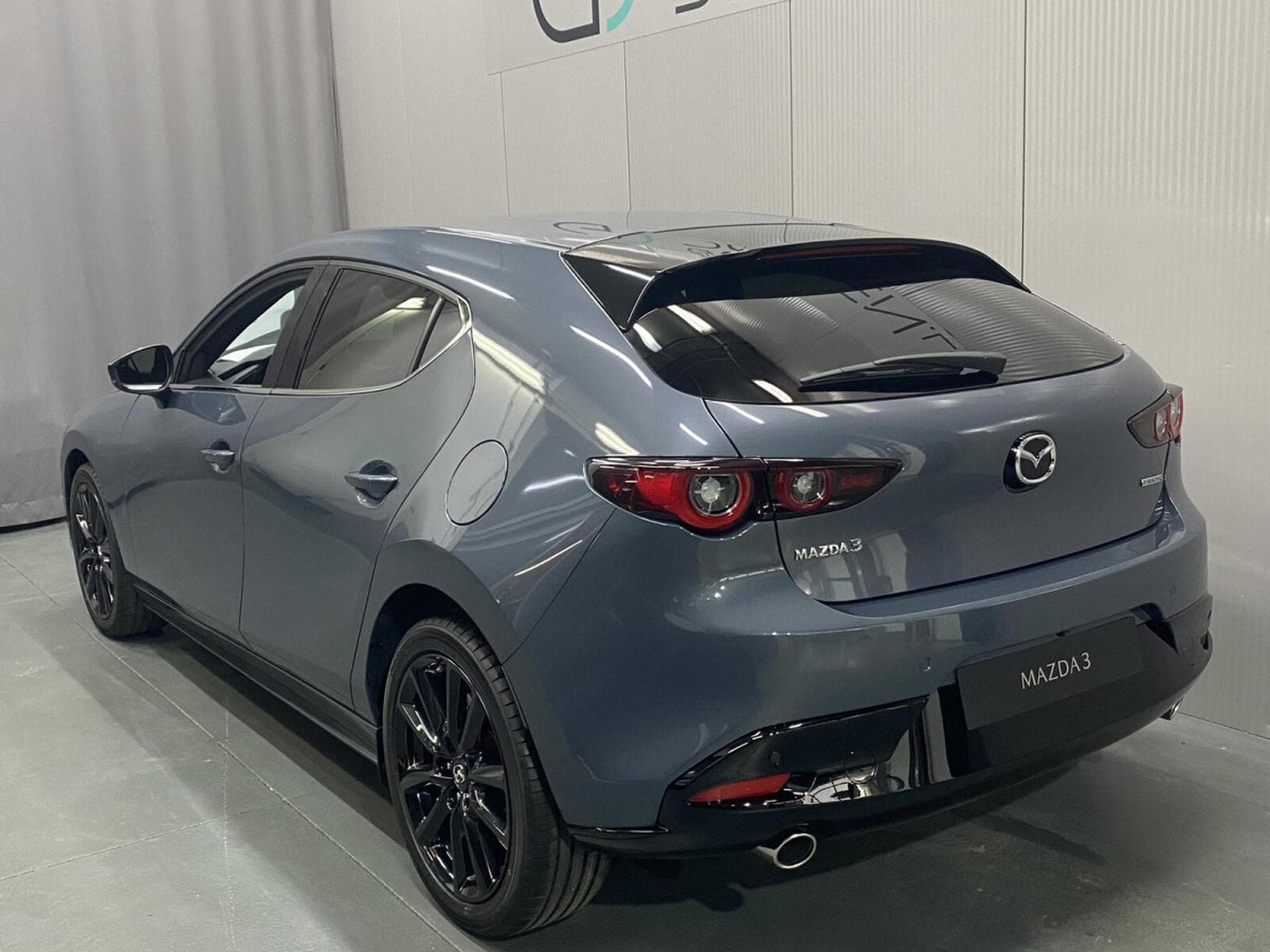 Mazda 3 2.0 e-Skyactiv X 186 Takumi Auto (2026) - Foto 3