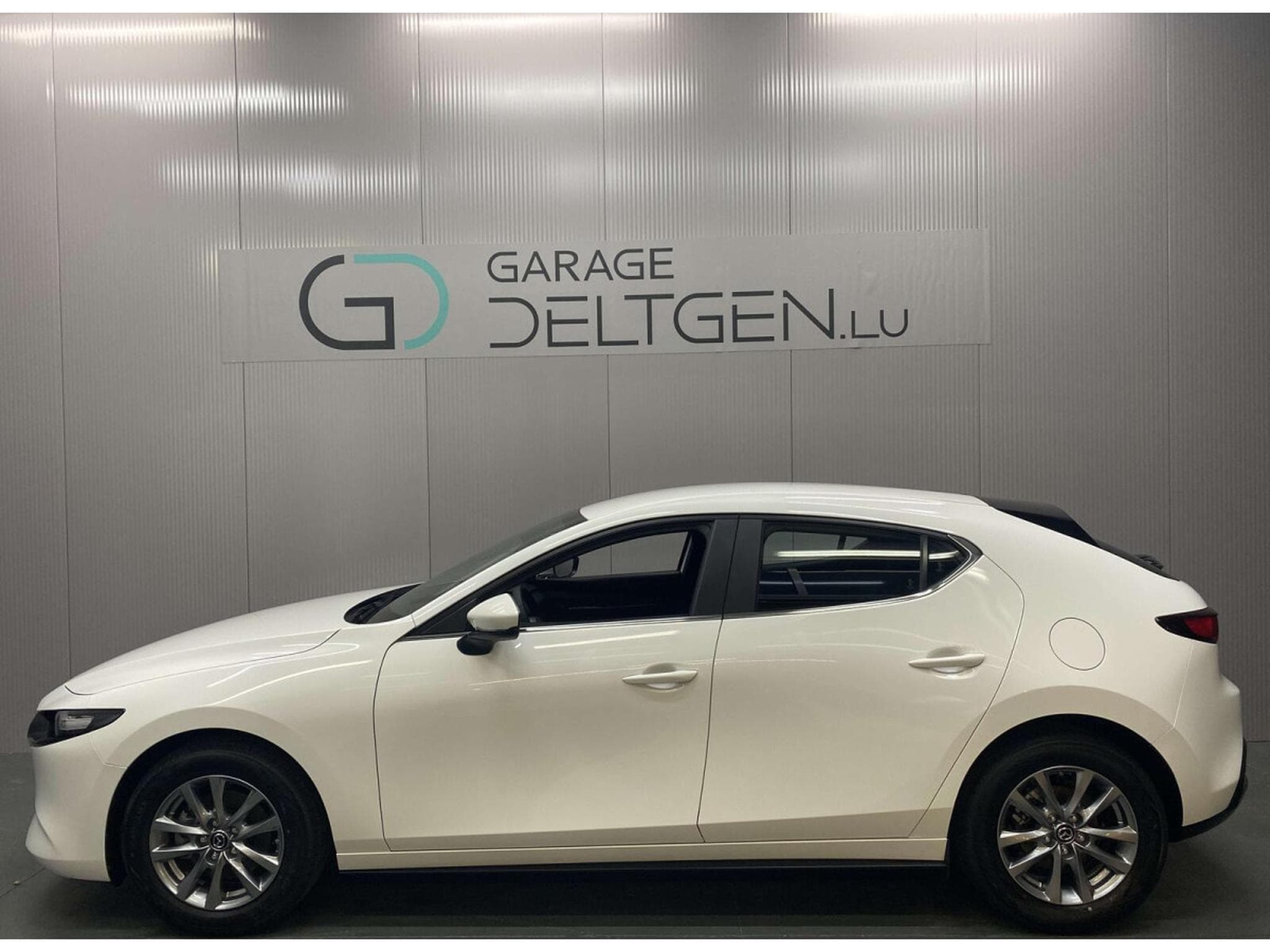 Mazda 3 2.5 e-Skyactiv G 140 Prime-Line (2026) - Foto 1