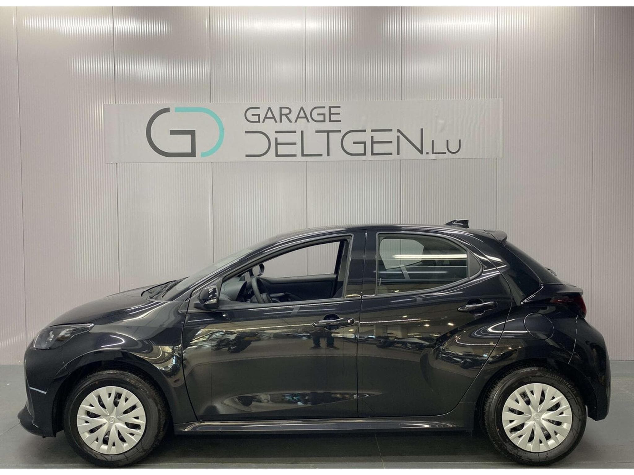 Mazda 2 1.5 Hybrid 116 Prime-Line Auto (2025) - Foto 1