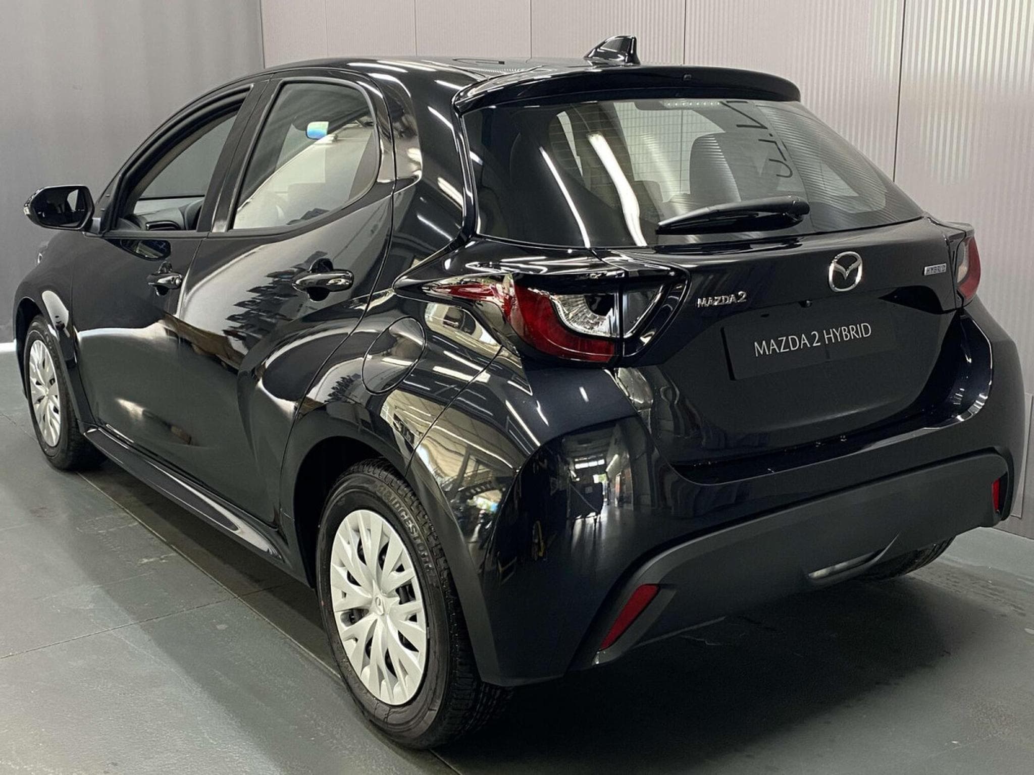 Mazda 2 1.5 Hybrid 116 Prime-Line Auto (2025) - Foto 3
