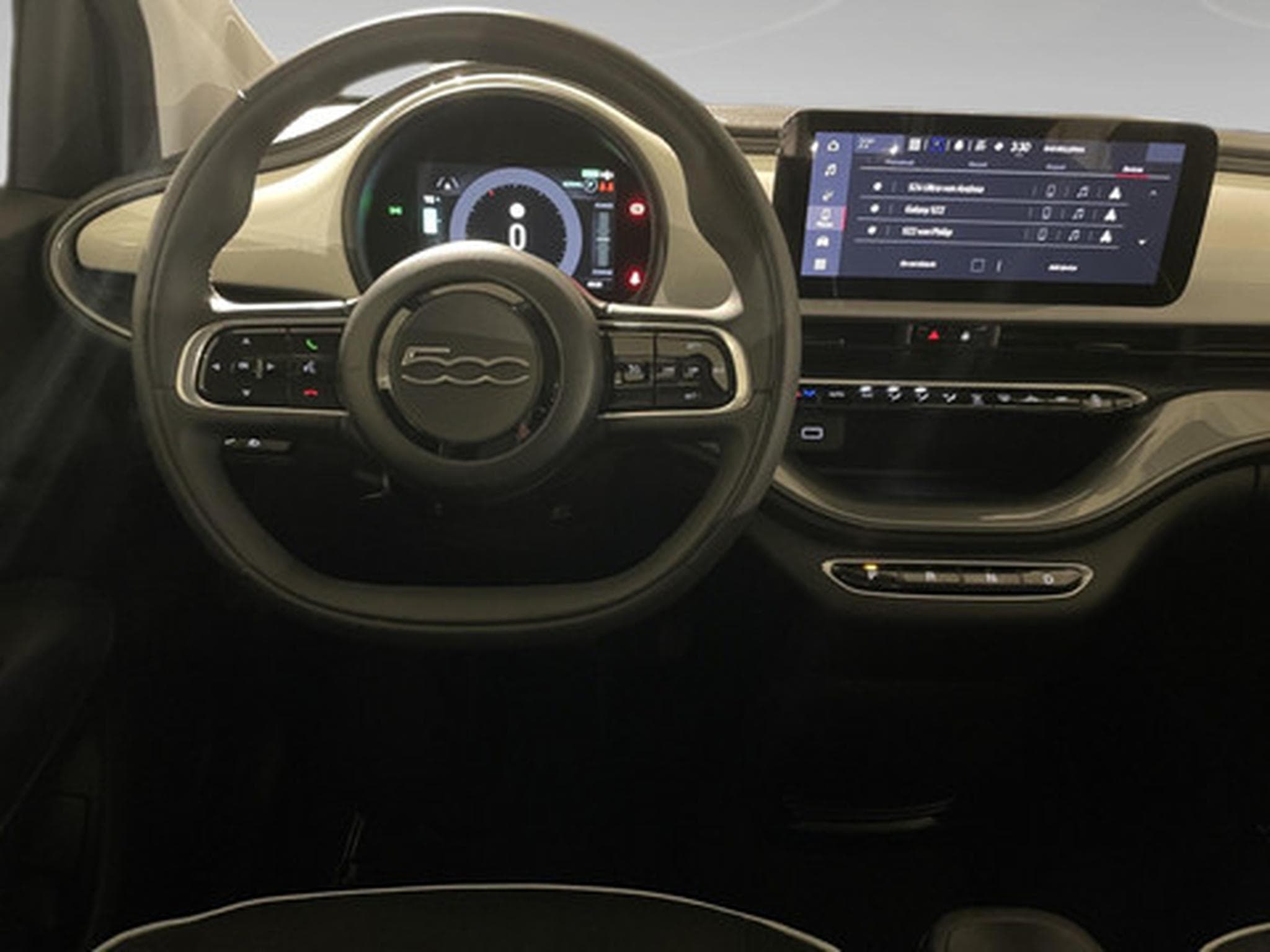 Fiat 500 500e 42 kWh LIMO (2023) - Photo 5