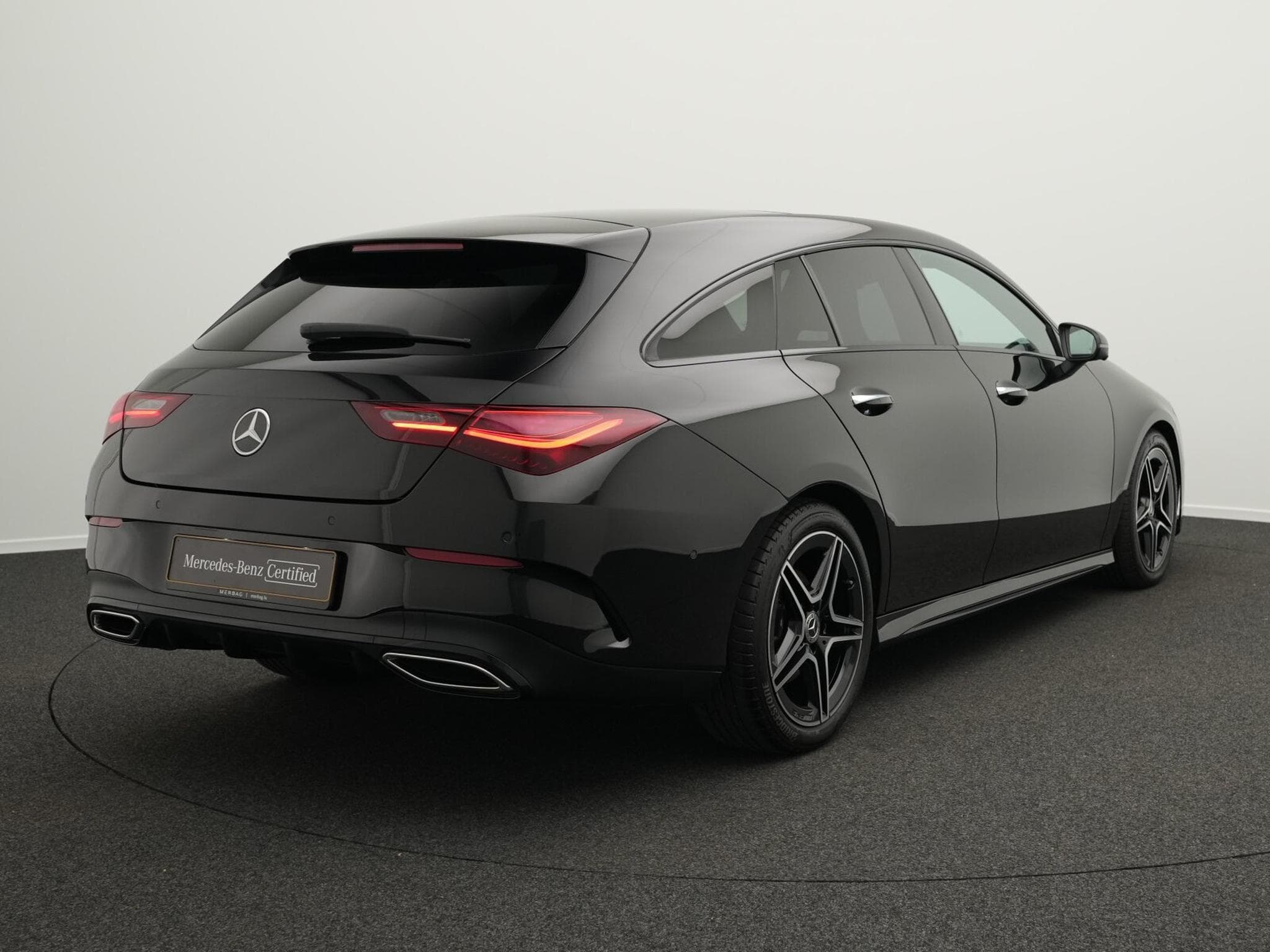 Mercedes CLA 180 AMG-Line Premium Plus (2025) - Photo 3