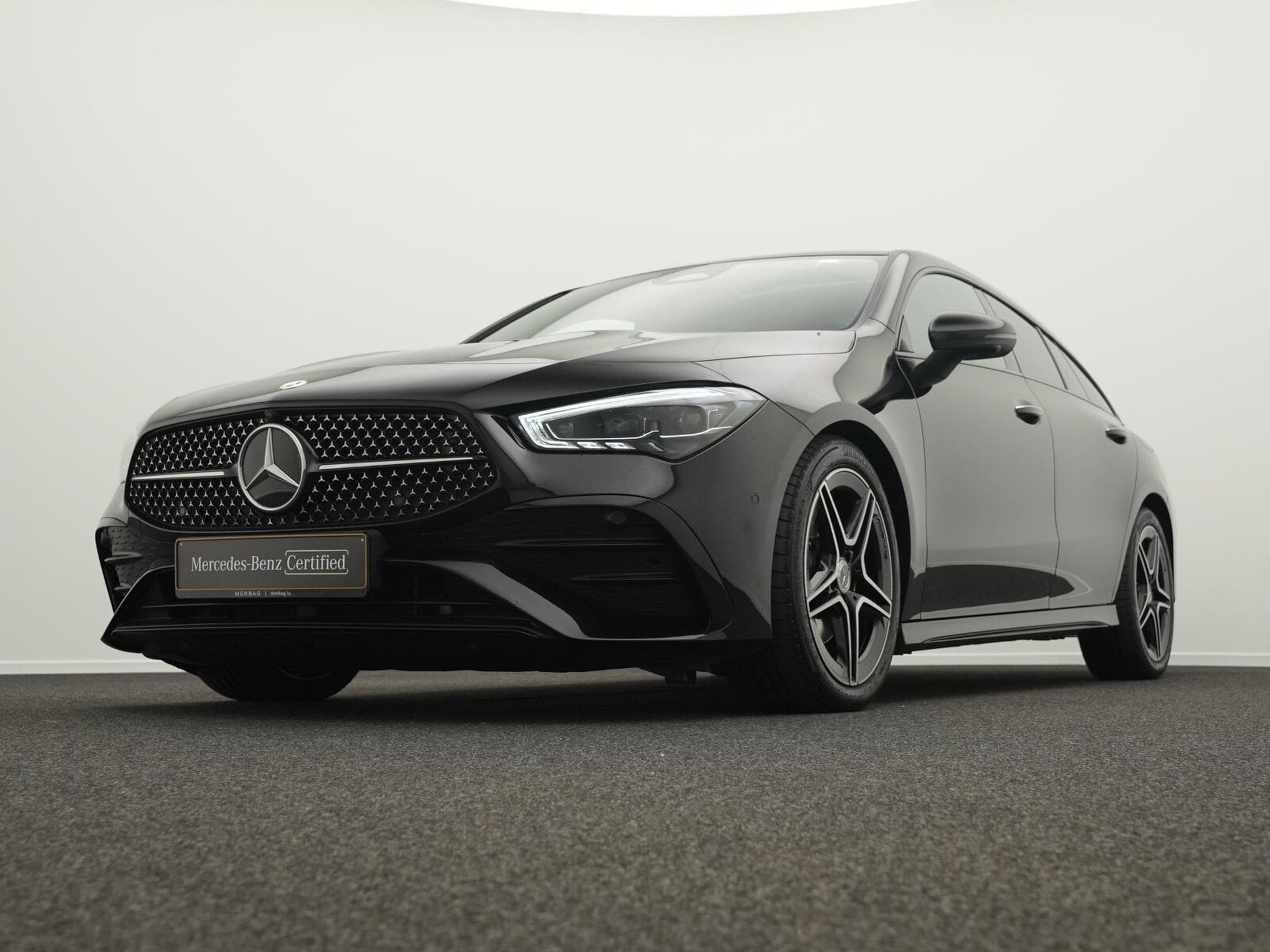 Mercedes CLA 180 AMG-Line Premium Plus (2025) - Photo 10