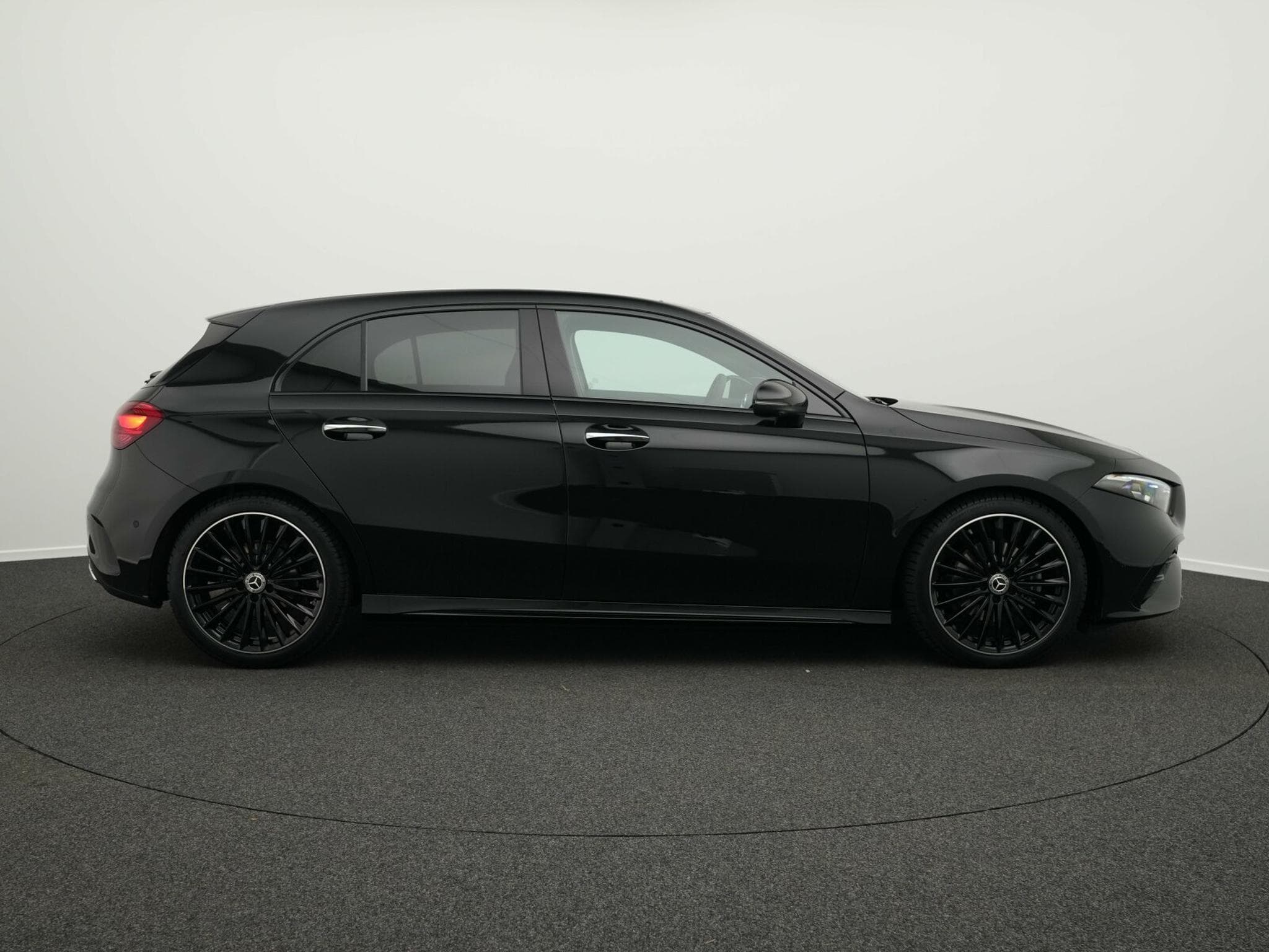 Mercedes A 200 d AMG-Line (2026) - Photo 5
