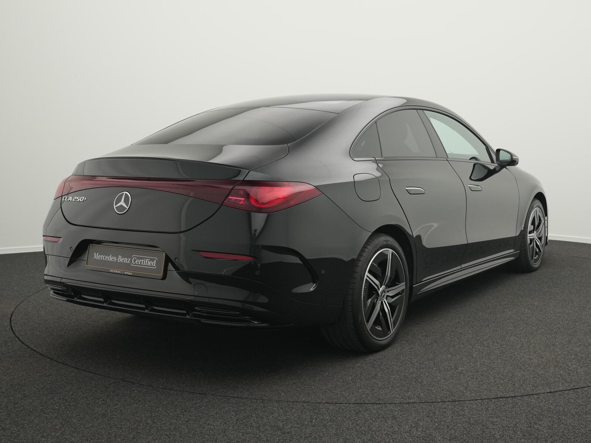 Mercedes CLA 250 + AMG-Line Pano+AHK+Multi+Night (2026) - Photo 3