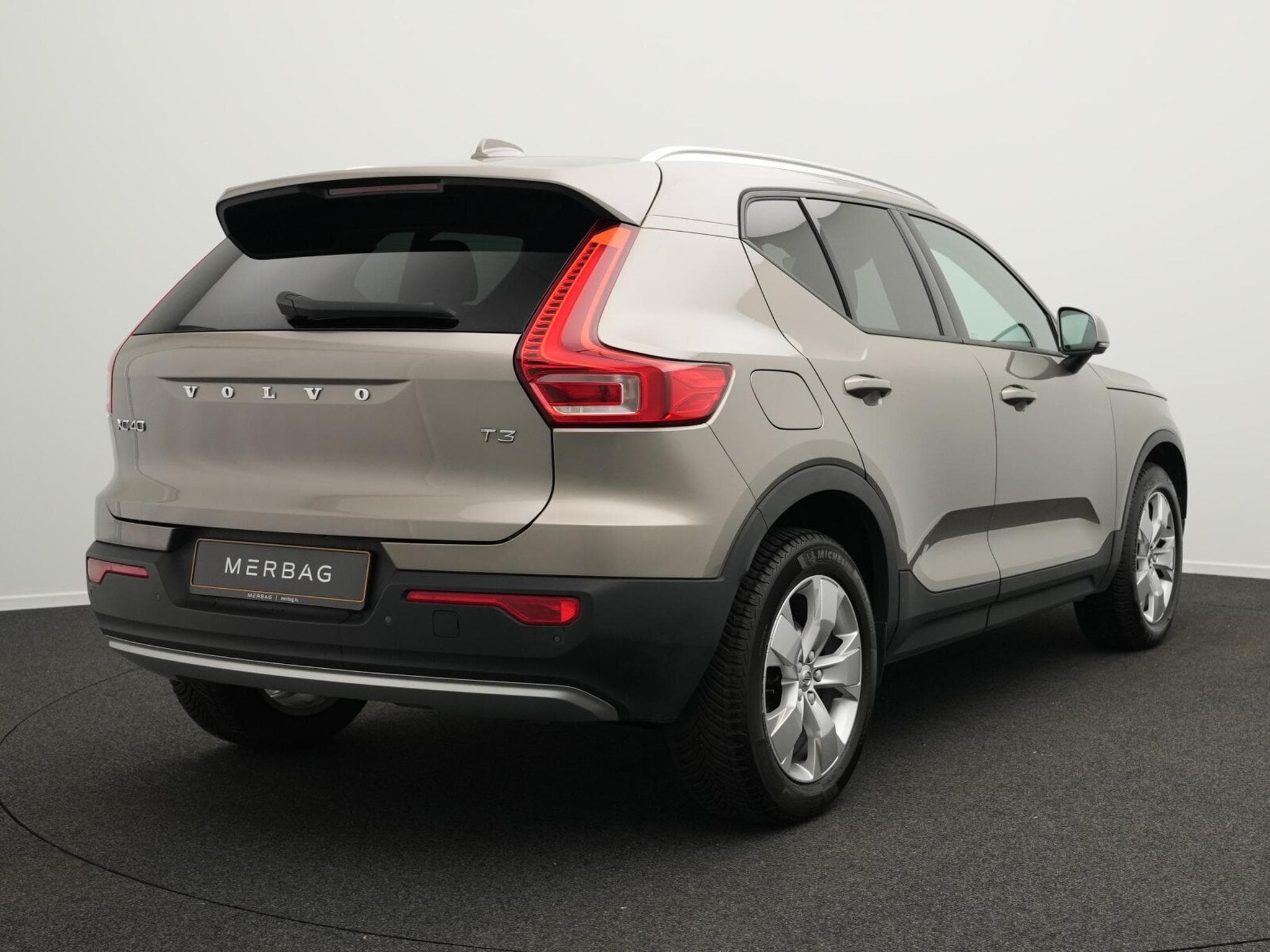 Volvo XC40 XC 40 T3 2WD Momentum Pro (2020) - Photo 3