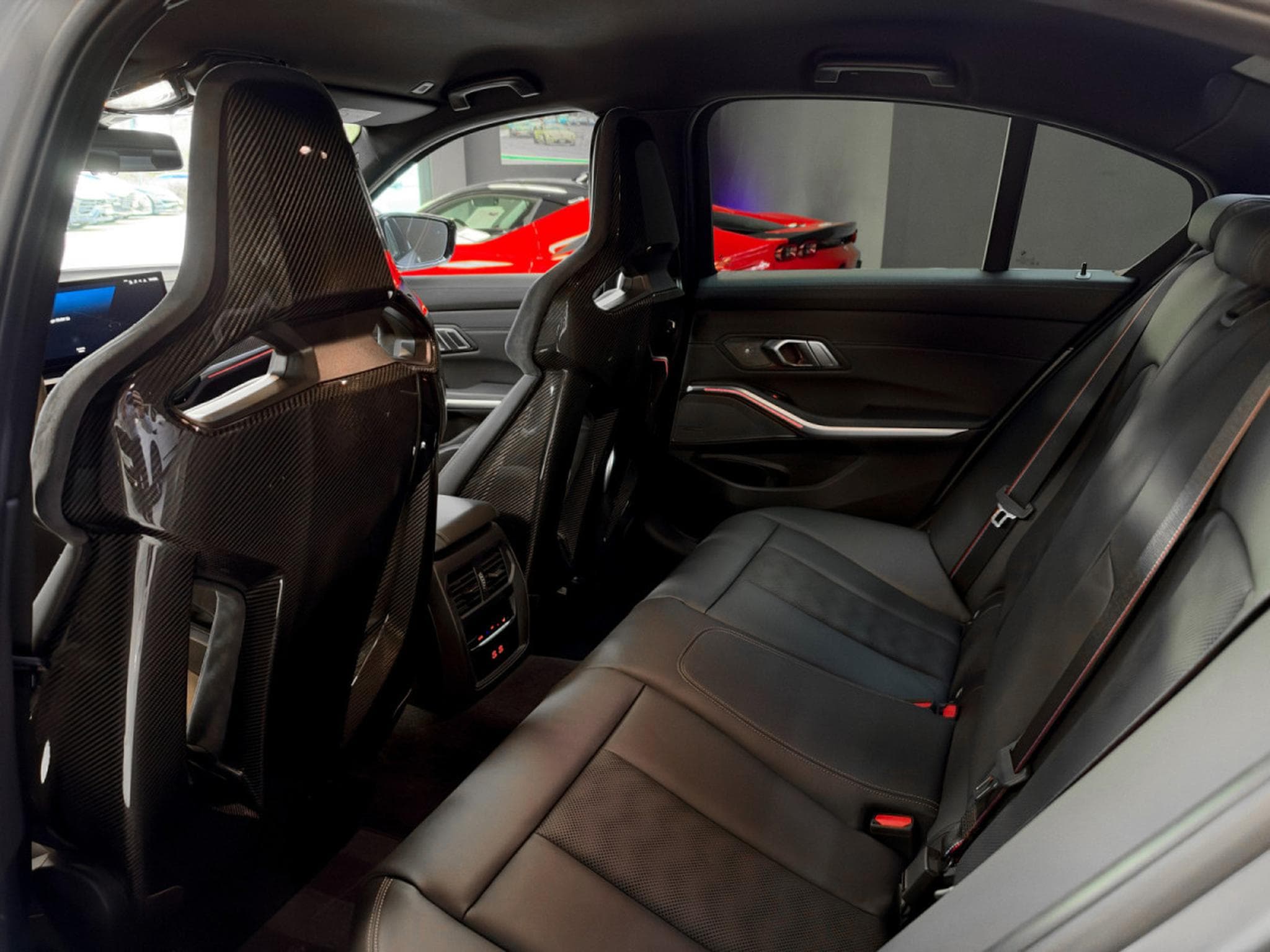 BMW M3 Competition xDrive Carbon seats (2024) - Photo 14