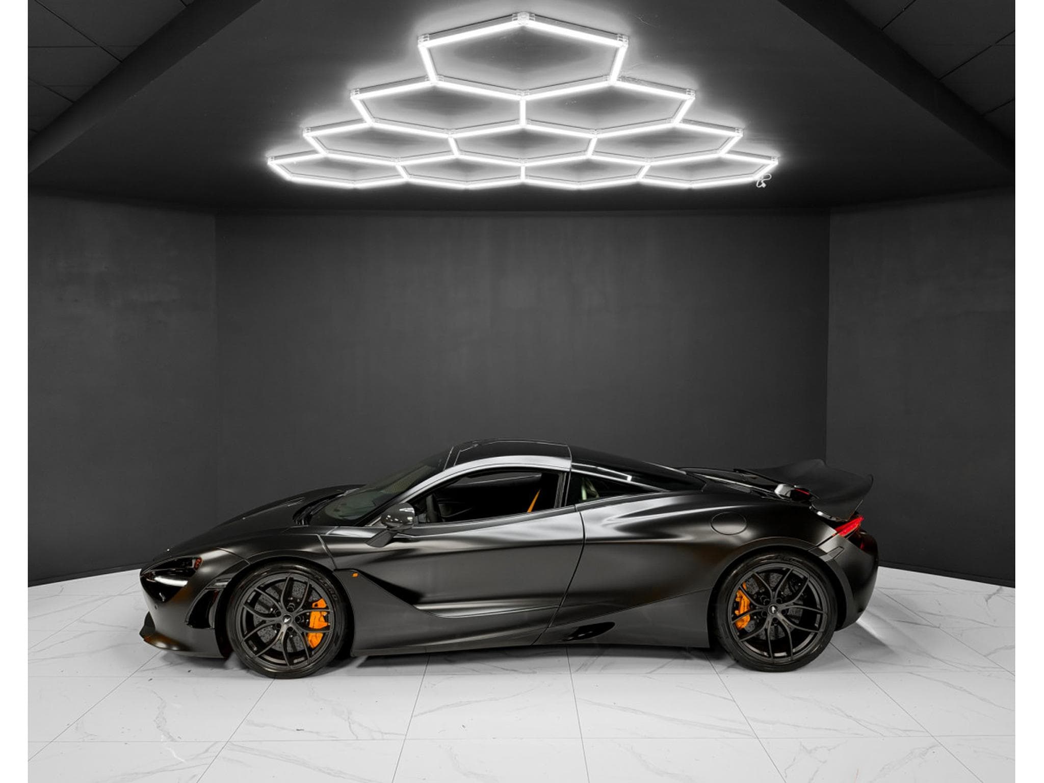 McLaren 720S TRACK PACK / PERF. / CARBON 1,2,3 / CarPlay (2022) - Photo 2