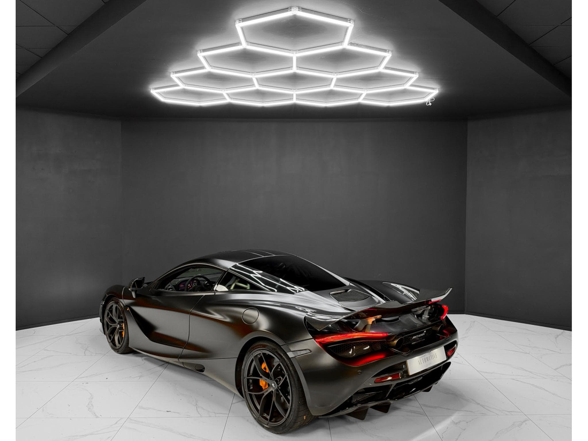 McLaren 720S TRACK PACK / PERF. / CARBON 1,2,3 / CarPlay (2022) - Photo 3
