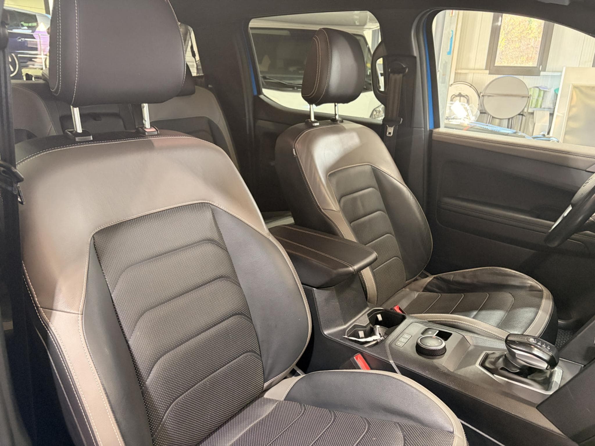 VW Amarok 3.0 TDi V6 240HP (2023) - Photo 12