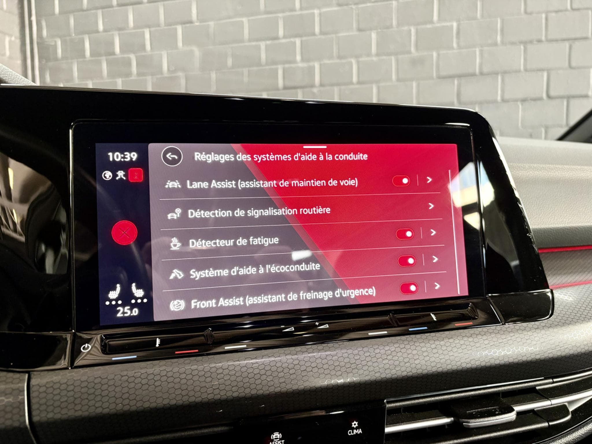 VW Golf GTI Clubsport 2.0 TSI 300 CV DSG7 *DCC *MATRIX* *CARPLAY* (2023) - Photo 18