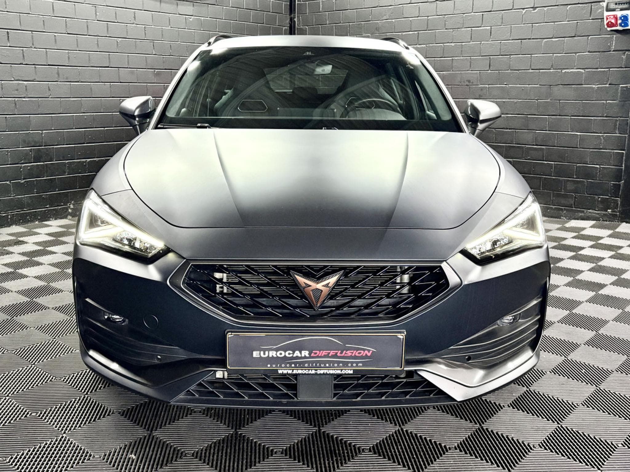 Cupra Leon ST 2.0 TSI 245 CV *DCC * VSS * ACC * (2024) - Photo 2