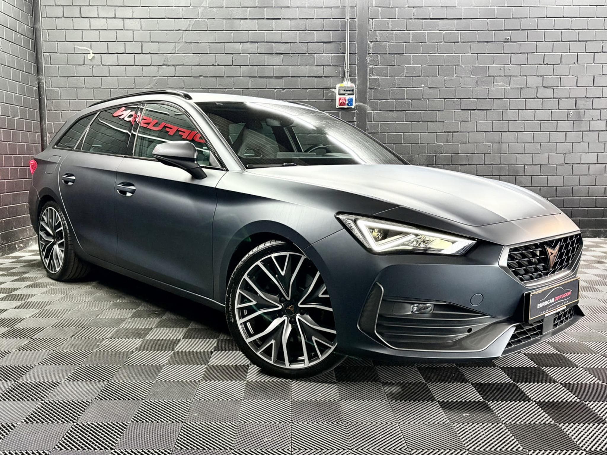 Cupra Leon ST 2.0 TSI 245 CV *DCC * VSS * ACC * (2024) - Photo 3