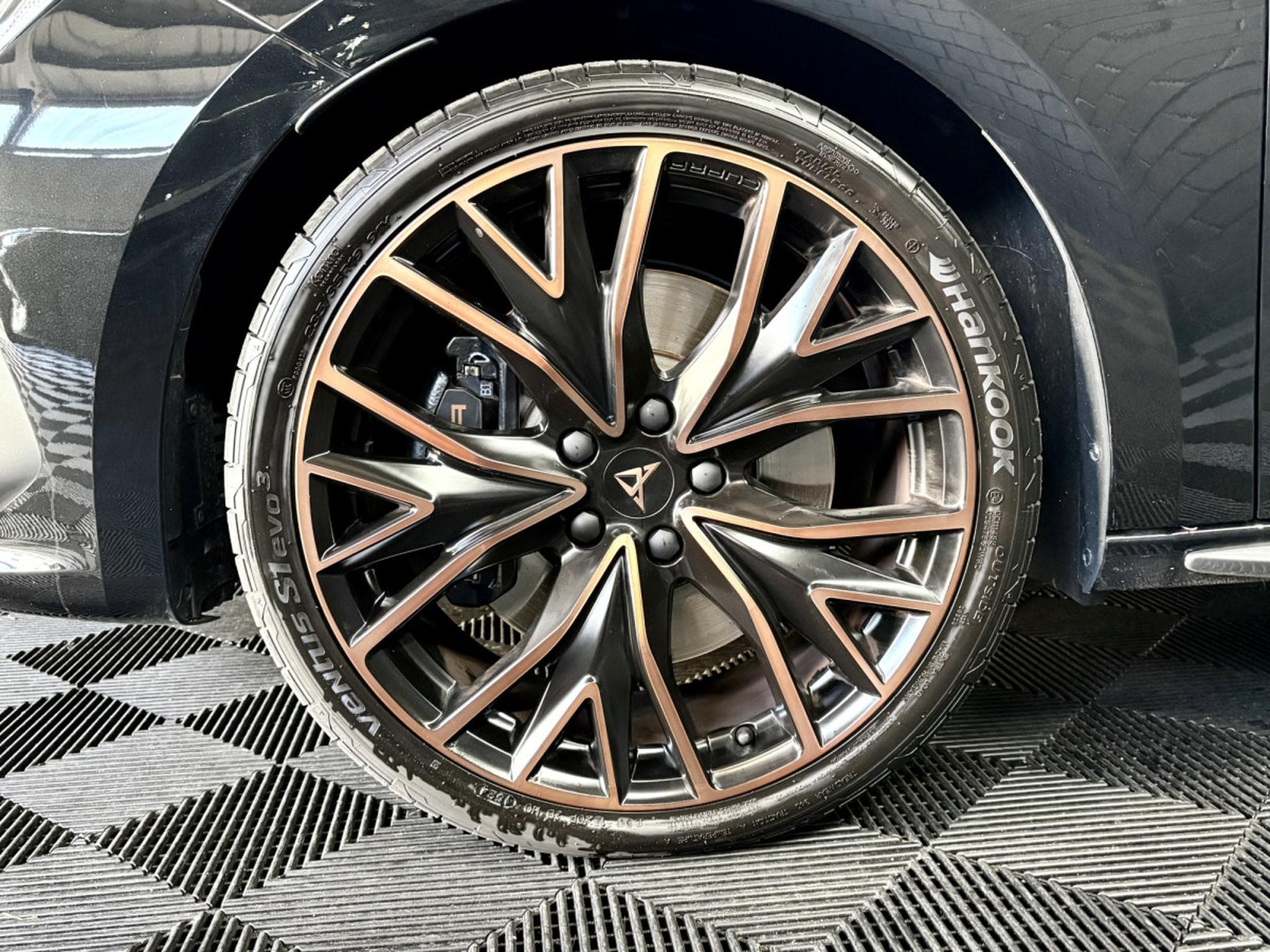 Cupra Leon VZ 2.0 TSI 300CV *DCC *SIEGES CHAUFF* (2024) - Photo 23