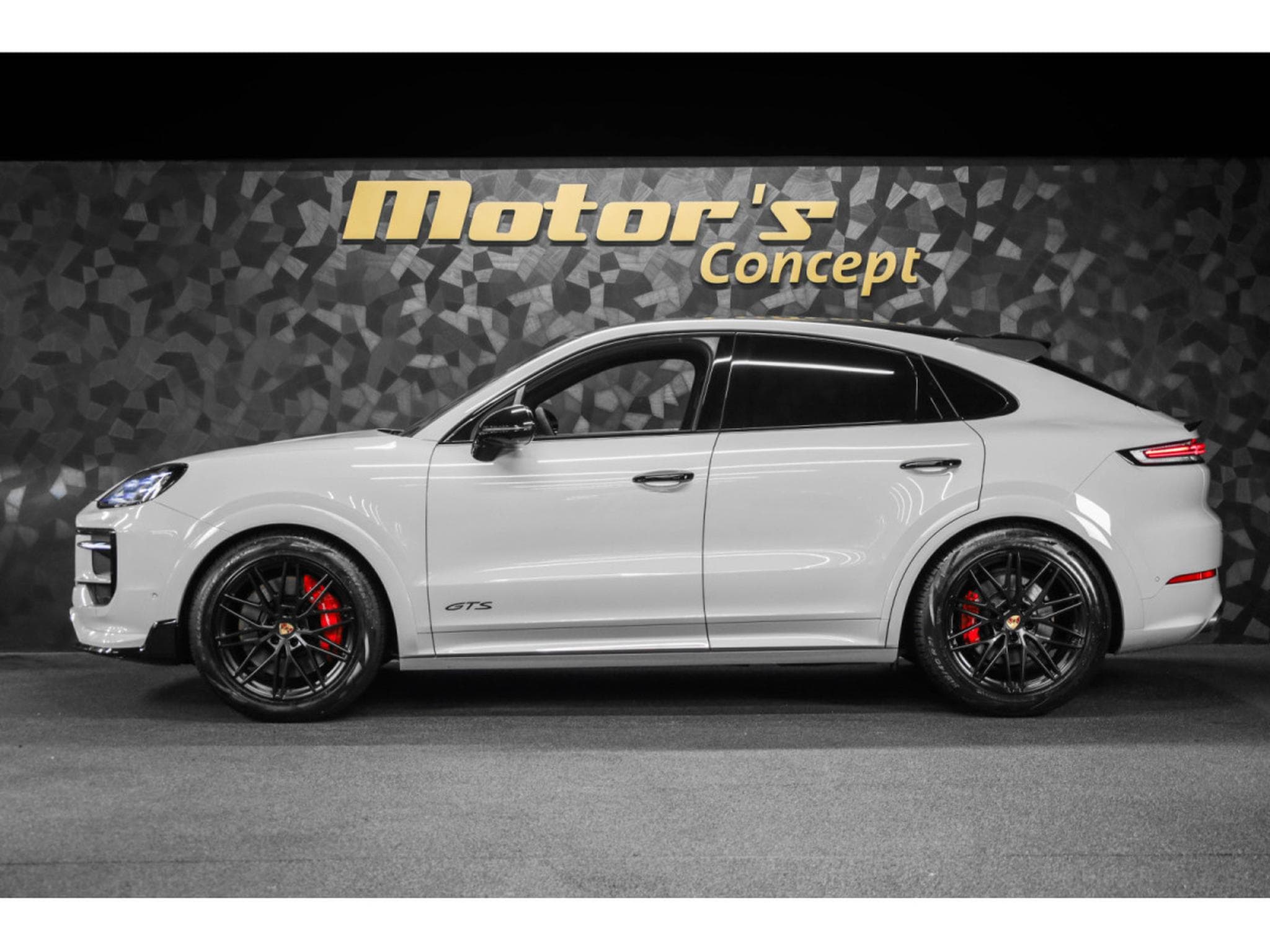 Porsche Cayenne GTS Coupé 4.0 V8 (2025) - Photo 2